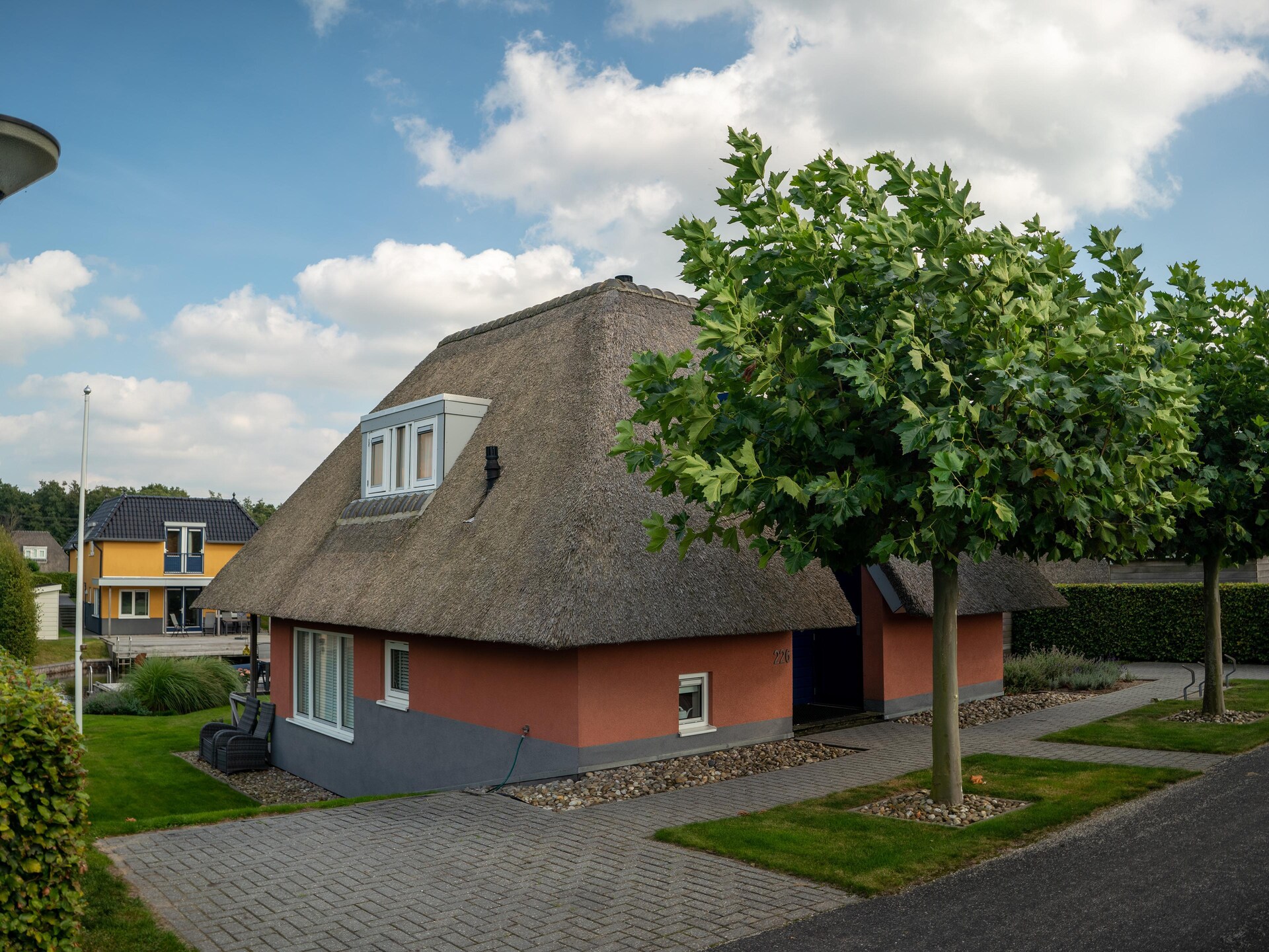 Vrijstaand vakantiehuis aan het water op Waterpark De Bloemert - foto 2