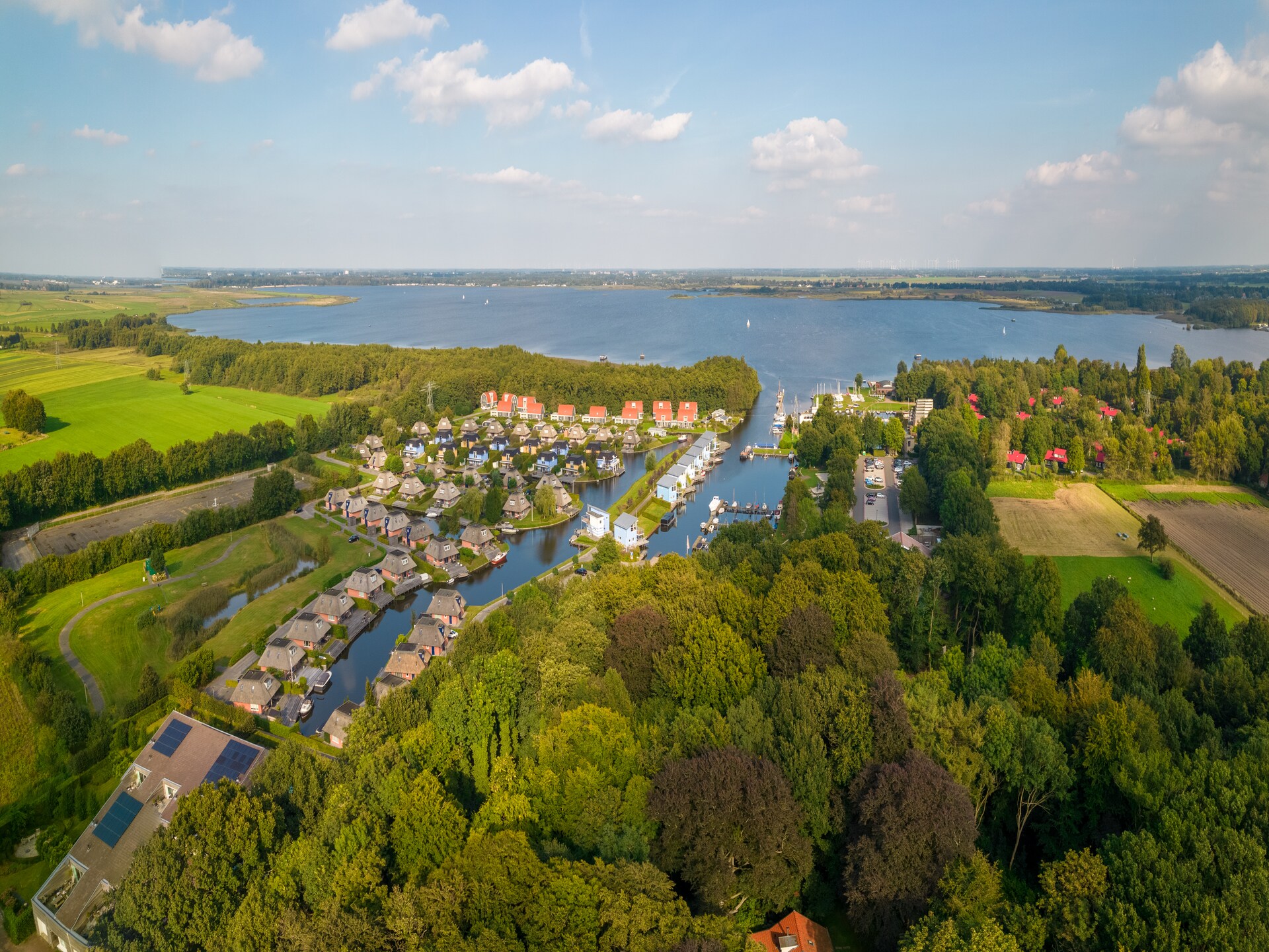 Vrijstaand vakantiehuis aan het water op Waterpark De Bloemert - foto 23