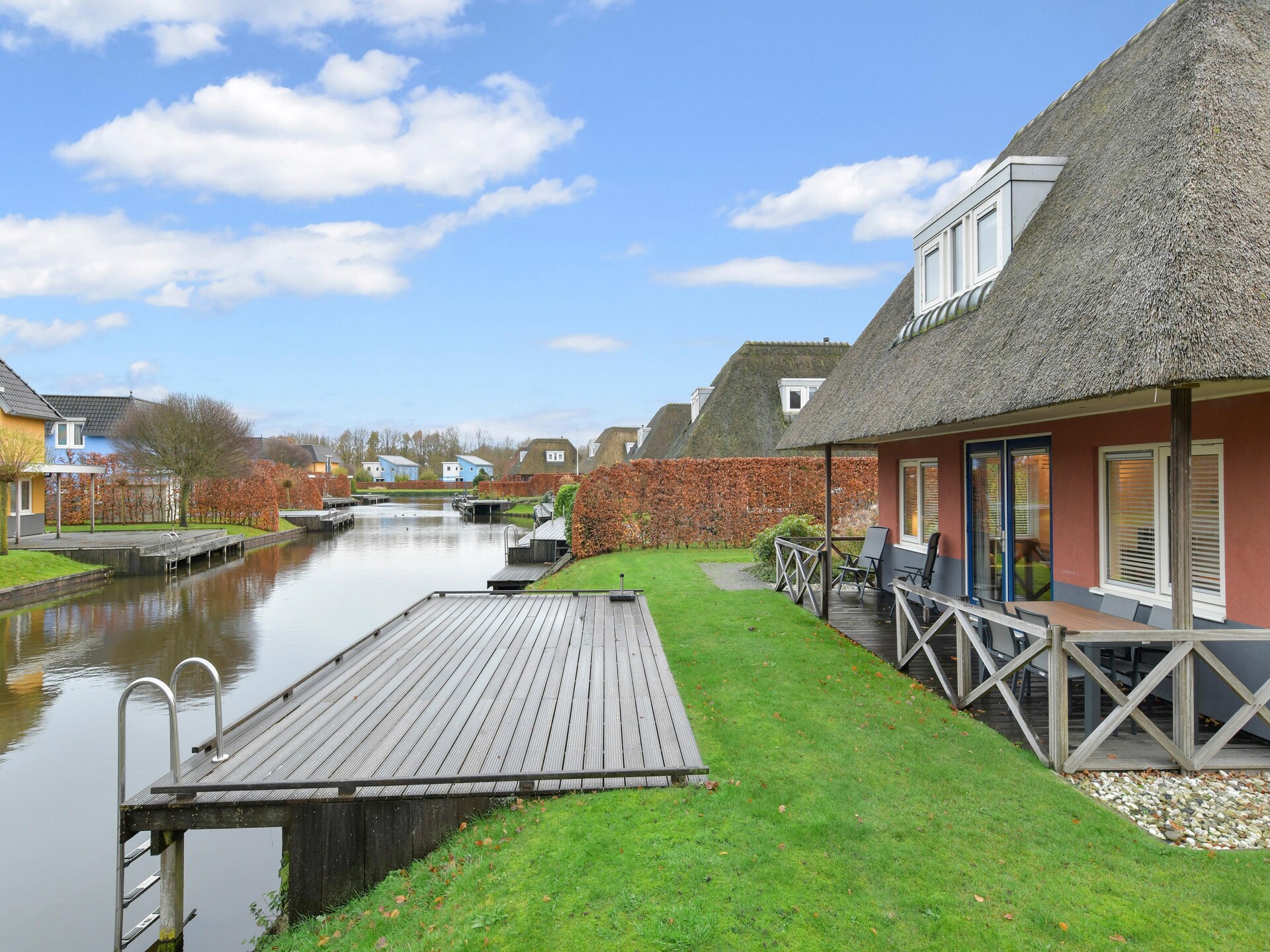 Vrijstaand vakantiehuis aan het water op Waterpark De Bloemert in Midlaren - foto 12