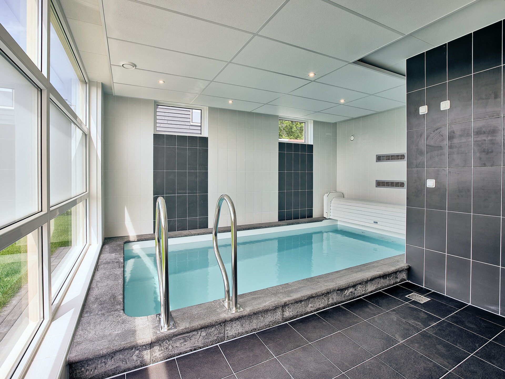 Luxe vrijstaand vakantiehuis met privé zwembad aan het Zuidlaardermeer - foto 34