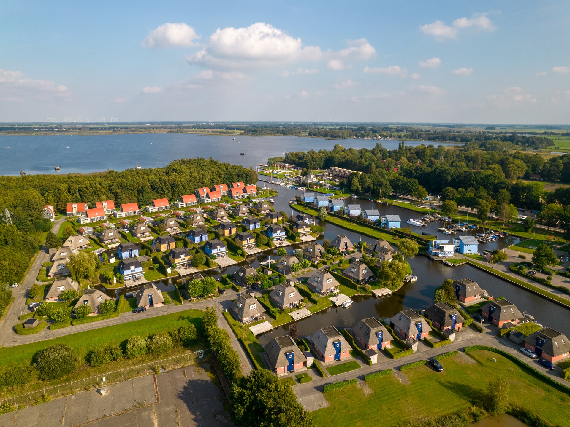 Luxe vrijstaand vakantiehuis met privé zwembad aan het Zuidlaardermeer - foto 17