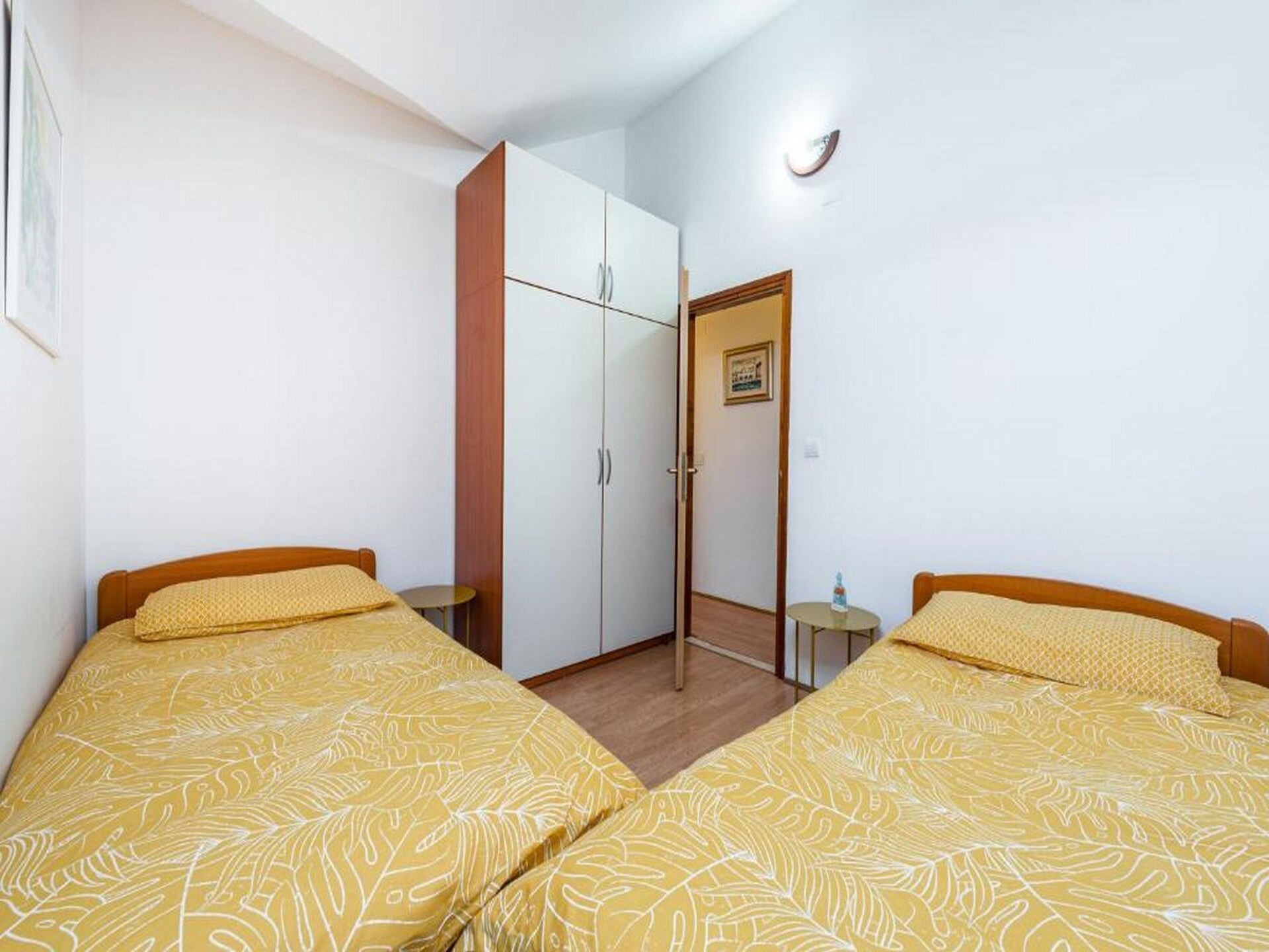 Ruim 2-slaapkamerappartement met balkon en zeezicht op Lapad, 200m van strand - foto 11