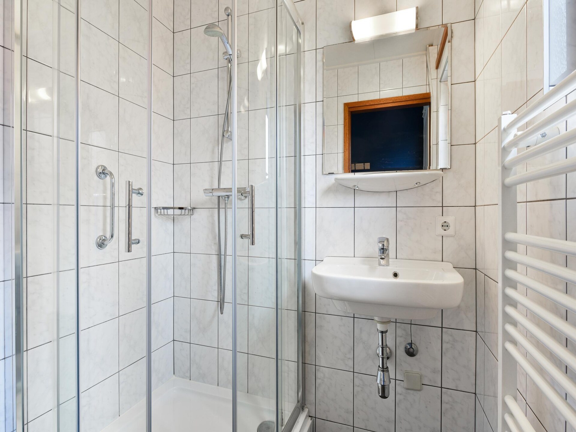 Knusse vrijstaande bungalow in bosrijk Zuid-Limburg met golfbaan - foto 8