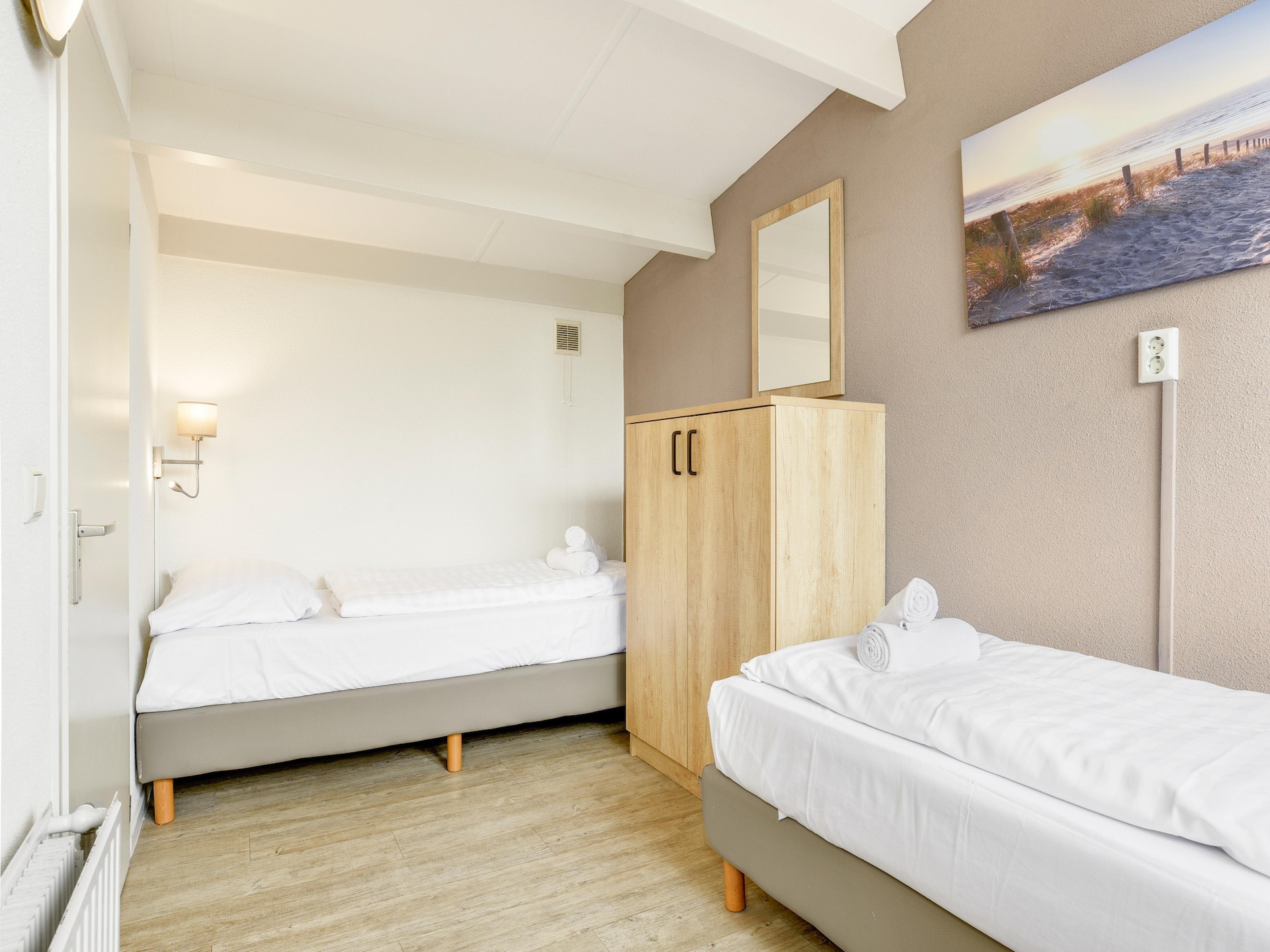Rolstoeltoegankelijk vakantiehuis aan Grevelingenmeer voor 10 personen - foto 12