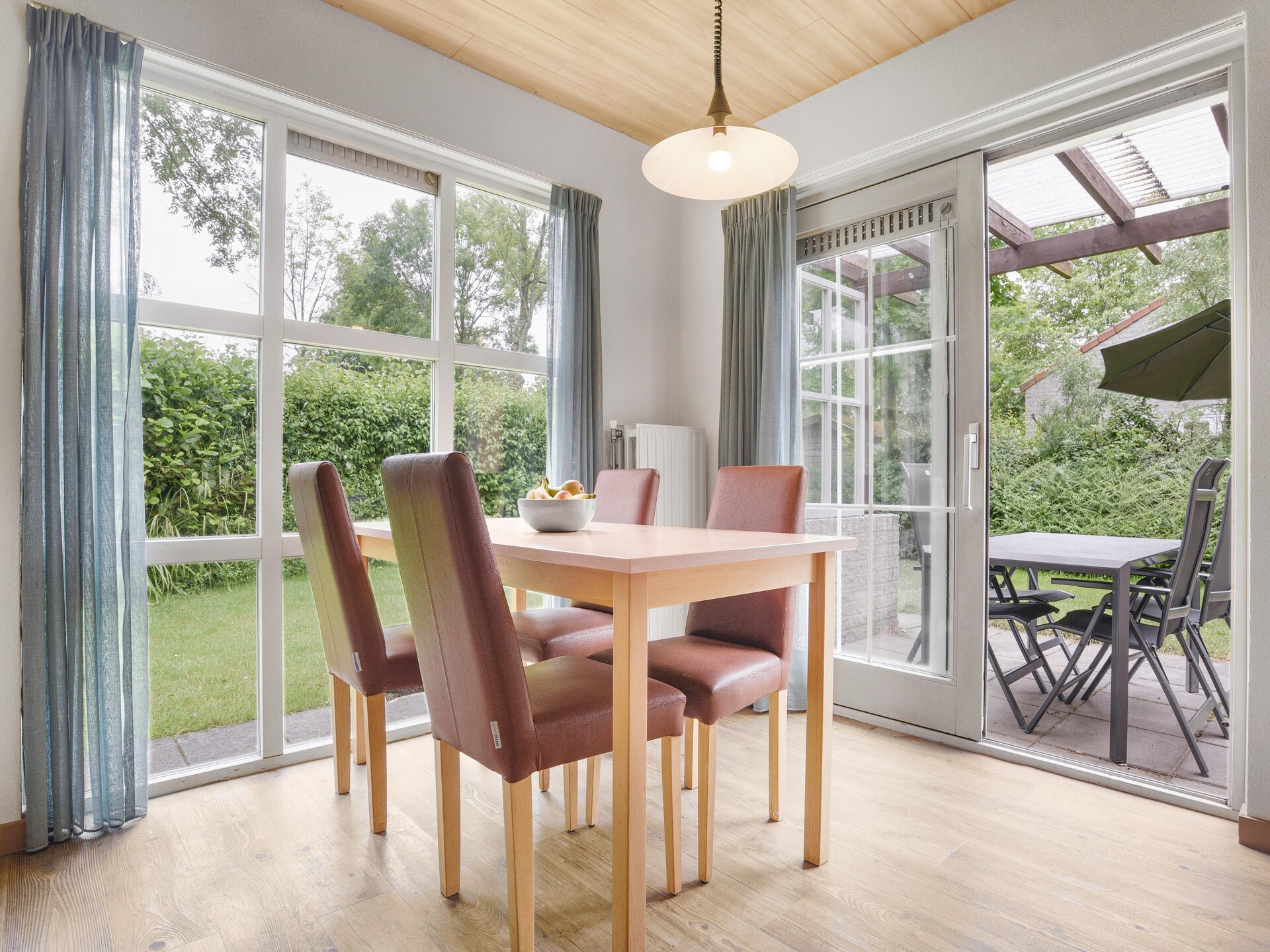 Halfvrijstaand vakantiehuis aan het Grevelingenmeer in Brouwershaven - foto 6