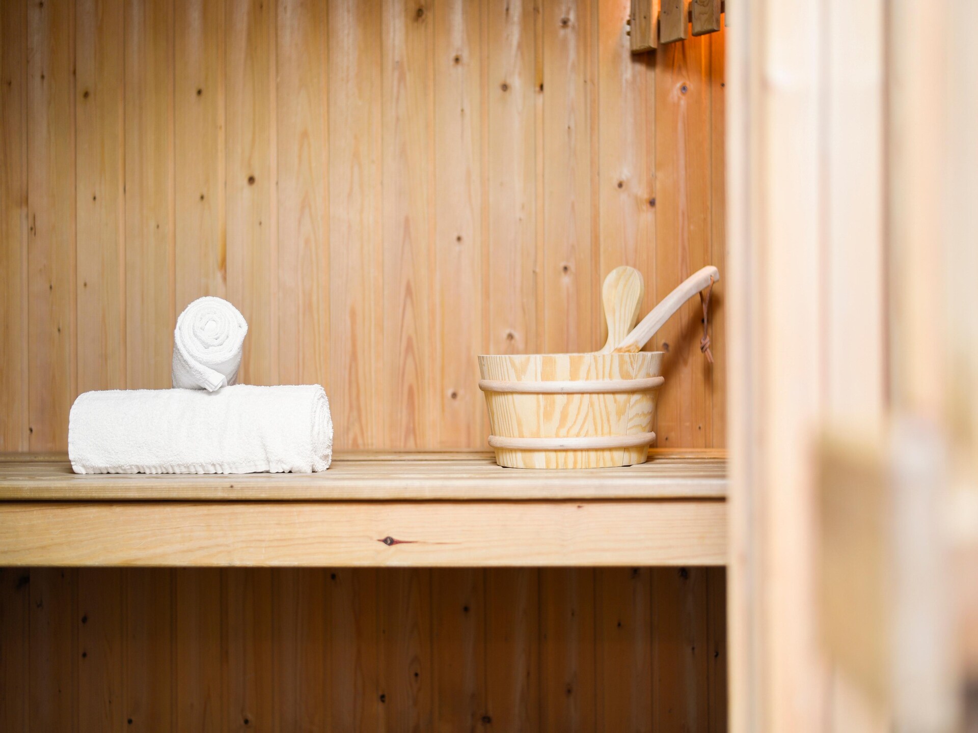 Vrijstaand vakantiehuis aan Grevelingenmeer met sauna en tuin - foto 17