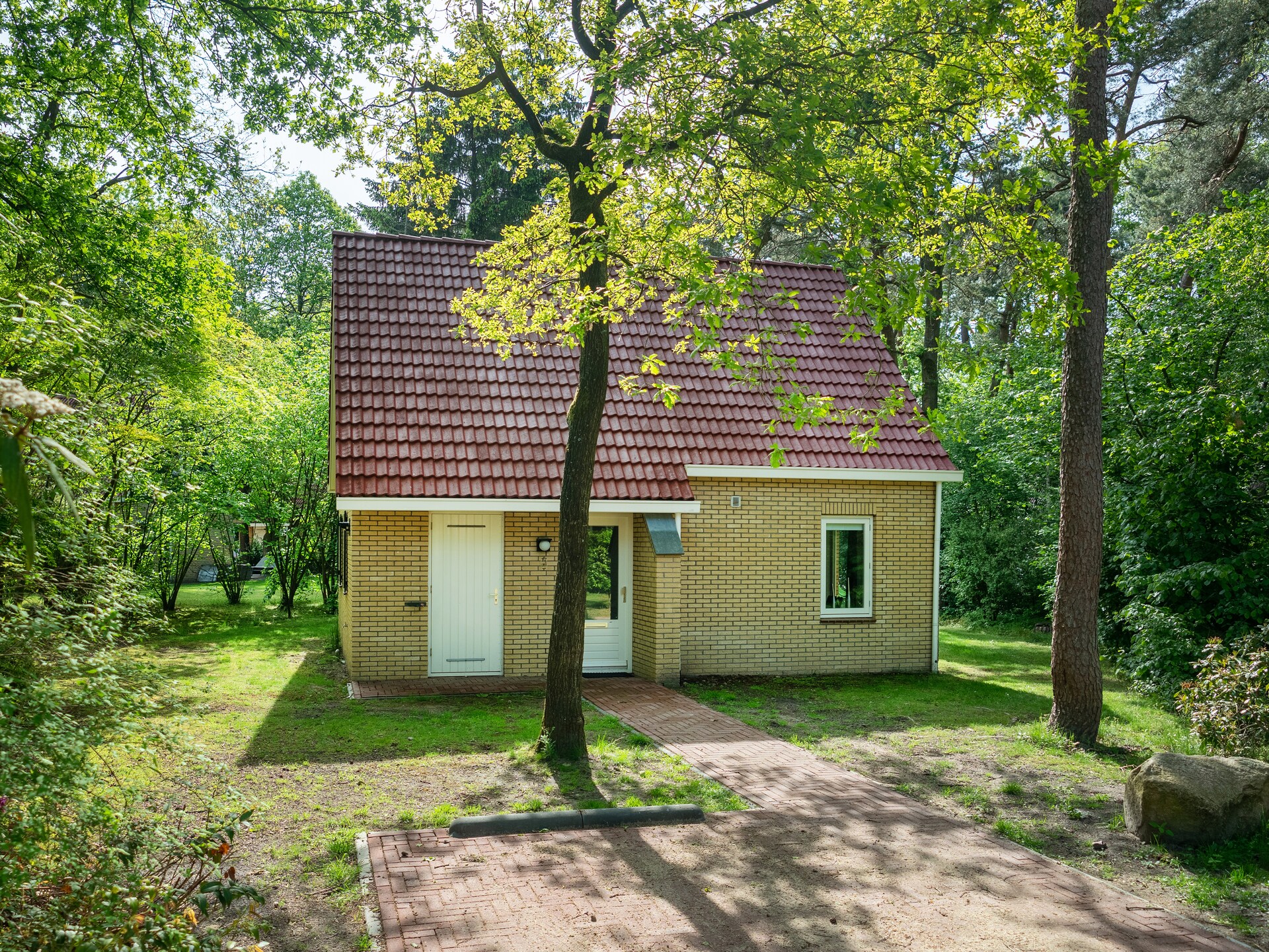 Vrijstaand vakantiehuis met sauna op groen park in Brabantse bossen - foto 2