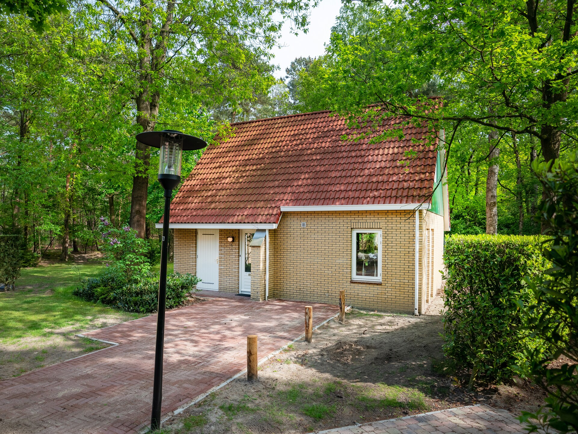 Vrijstaand vakantiehuis met sauna op bosrijk park in Noord-Brabant - foto 2