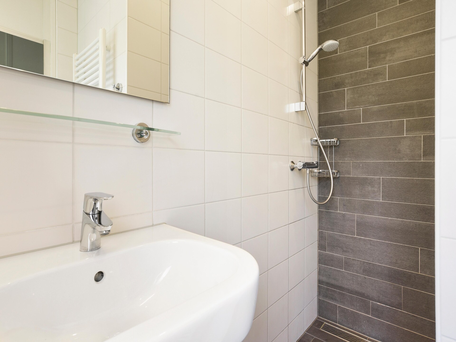 Vrijstaande boshut met privésauna op de Veluwe - foto 9