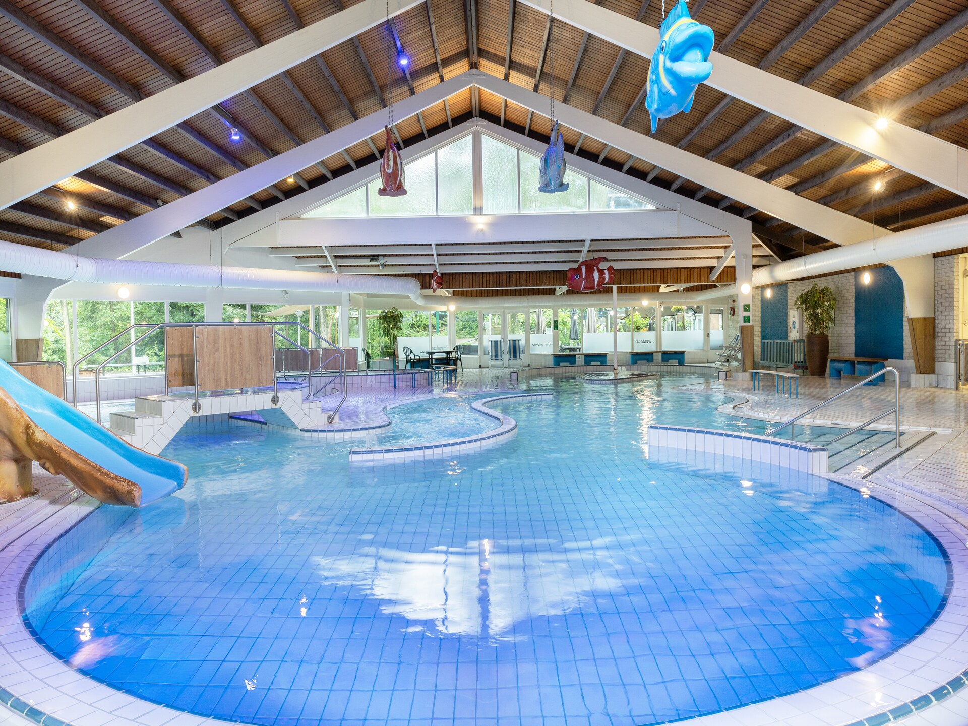 Vrijstaande boshut met haard op rustig vakantiepark bij Putten - foto 33