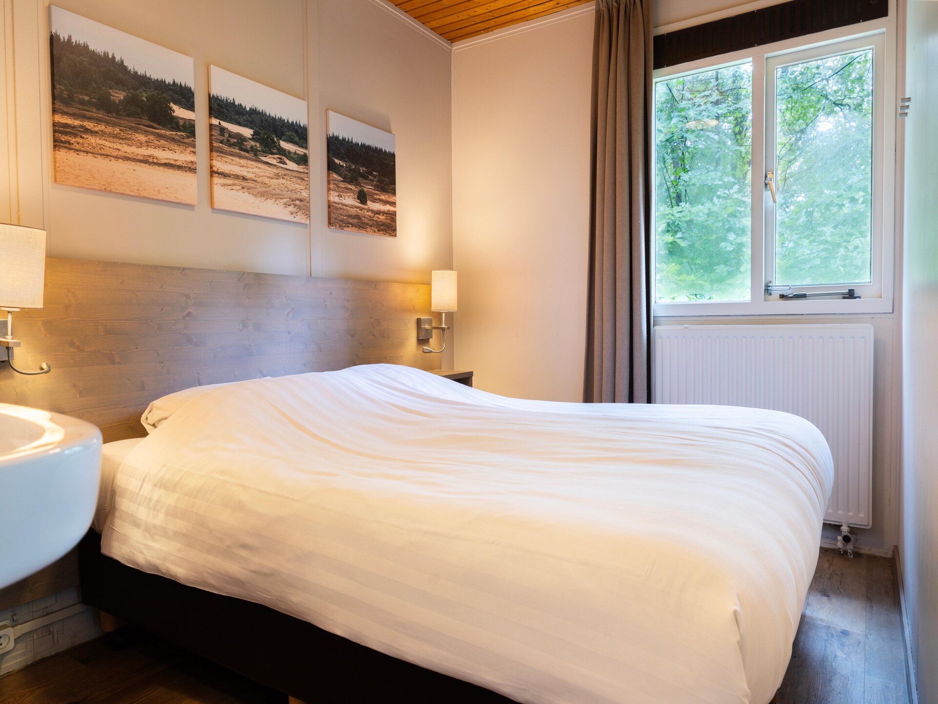 Vrijstaande boshut met haard op rustig vakantiepark bij Putten - foto 7