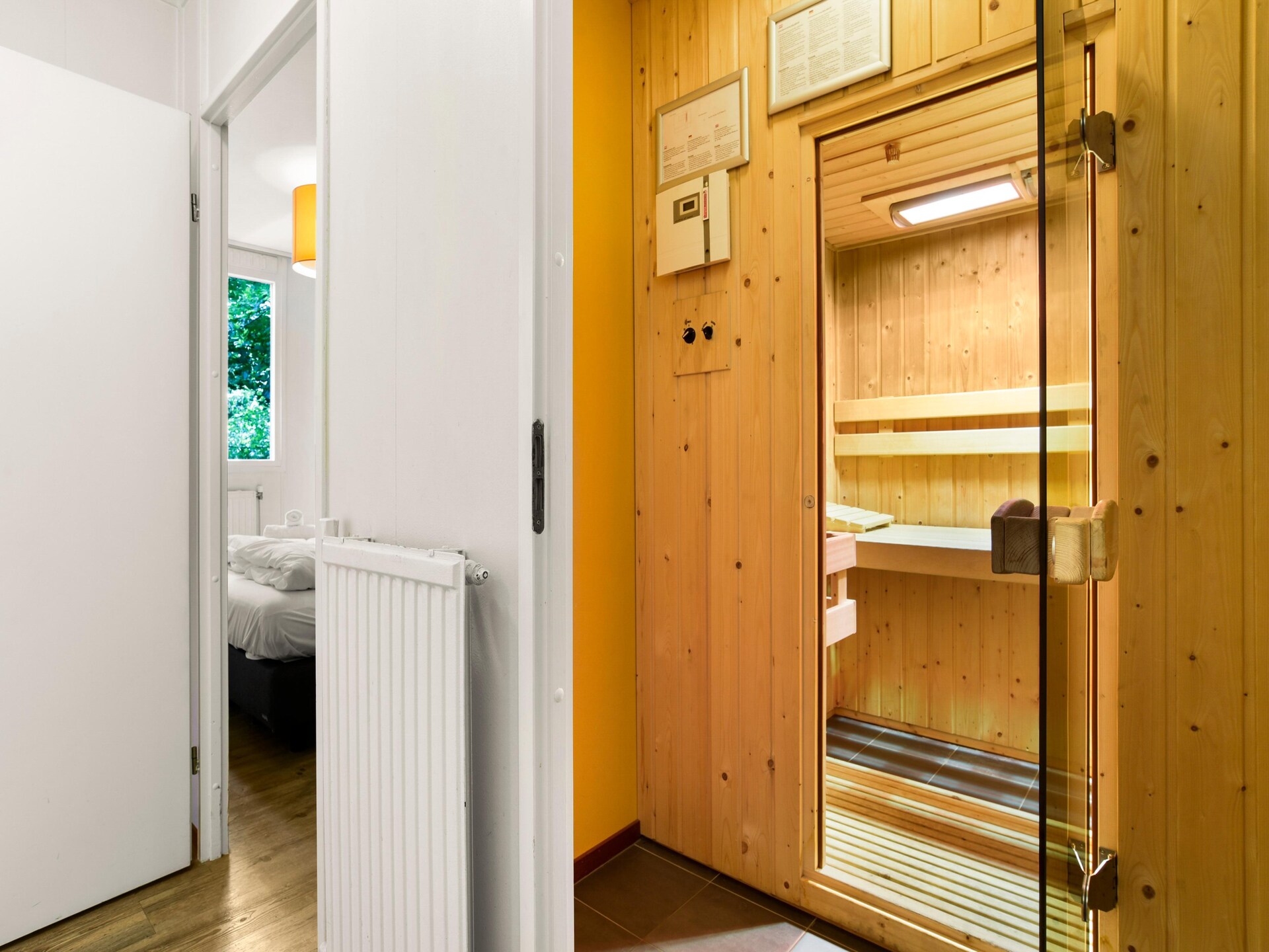 Vrijstaande bungalow met sauna op rustig vakantiepark in de Veluwe - foto 39