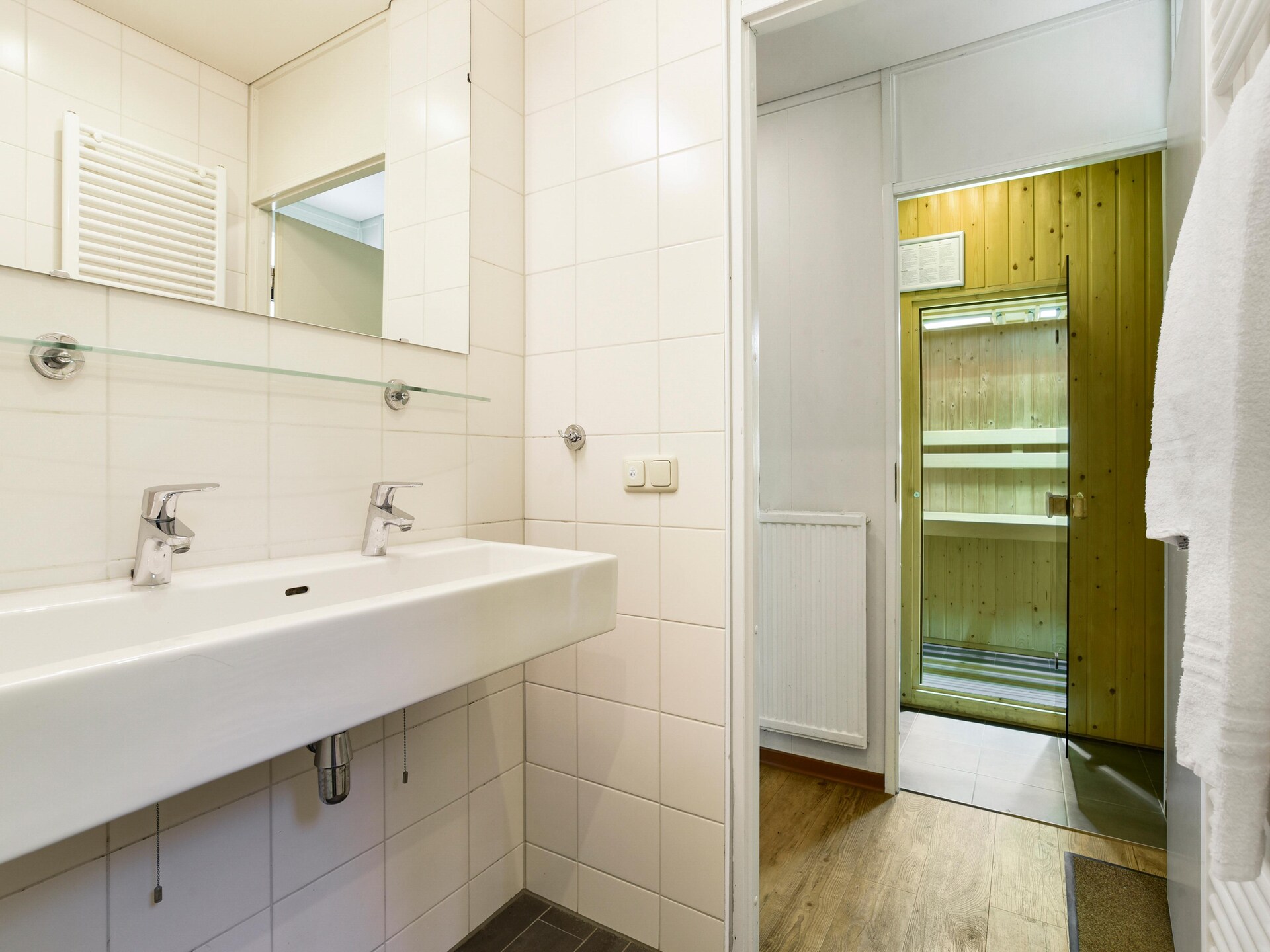 Vrijstaande bungalow met sauna op rustig vakantiepark in de Veluwe - foto 8