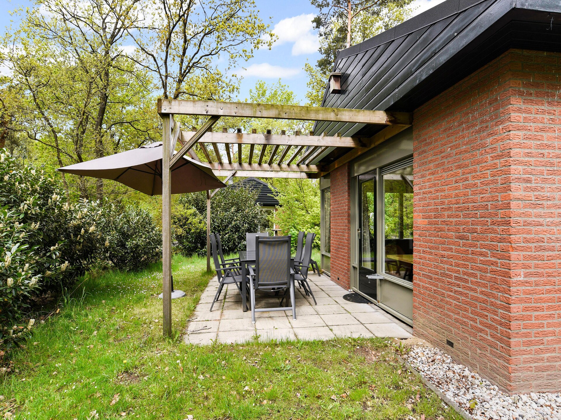 Vrijstaande bosbungalow met privésauna op de Veluwe bij Putten - foto 9