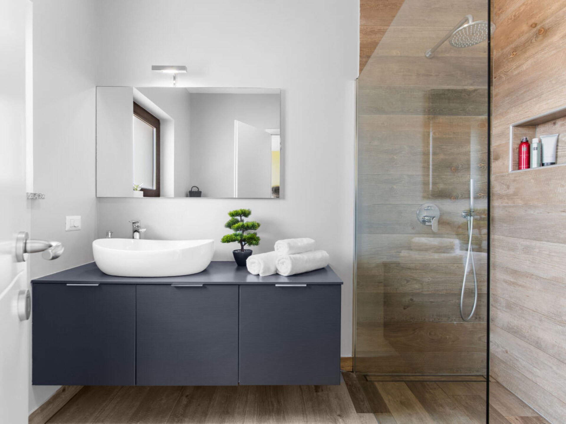 Design villa in Dracevac: 4 personen, 2 slaapkamers, 100m² pure rust - foto 32