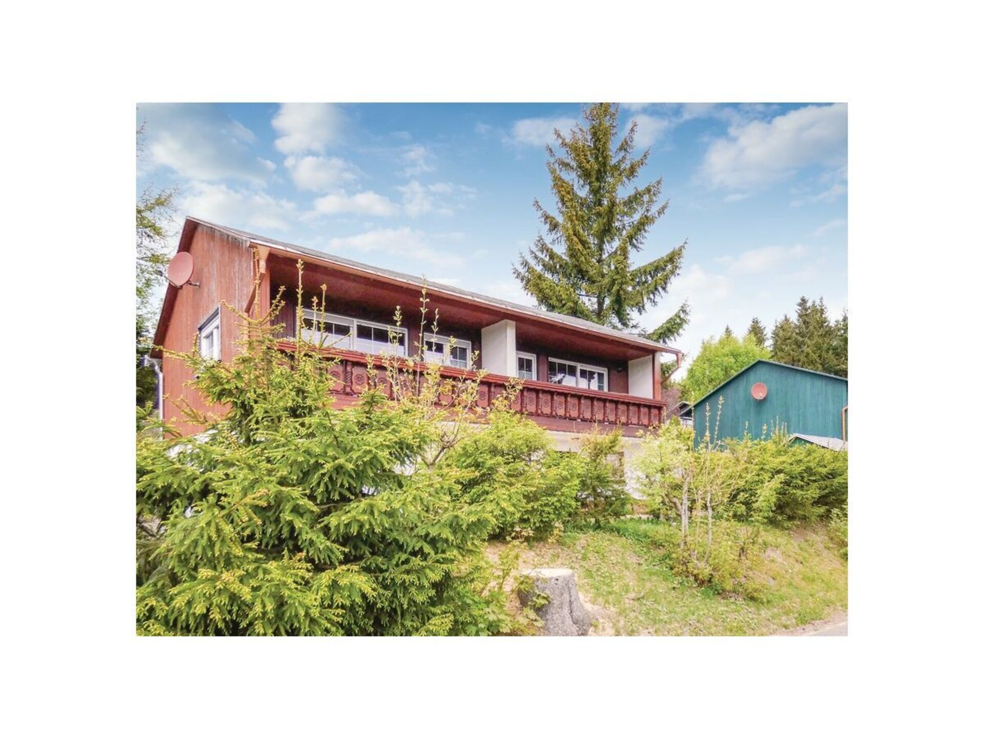 Rustiek vakantiehuis aan de bosrand met weids bergpanorama in Schnett - foto 2