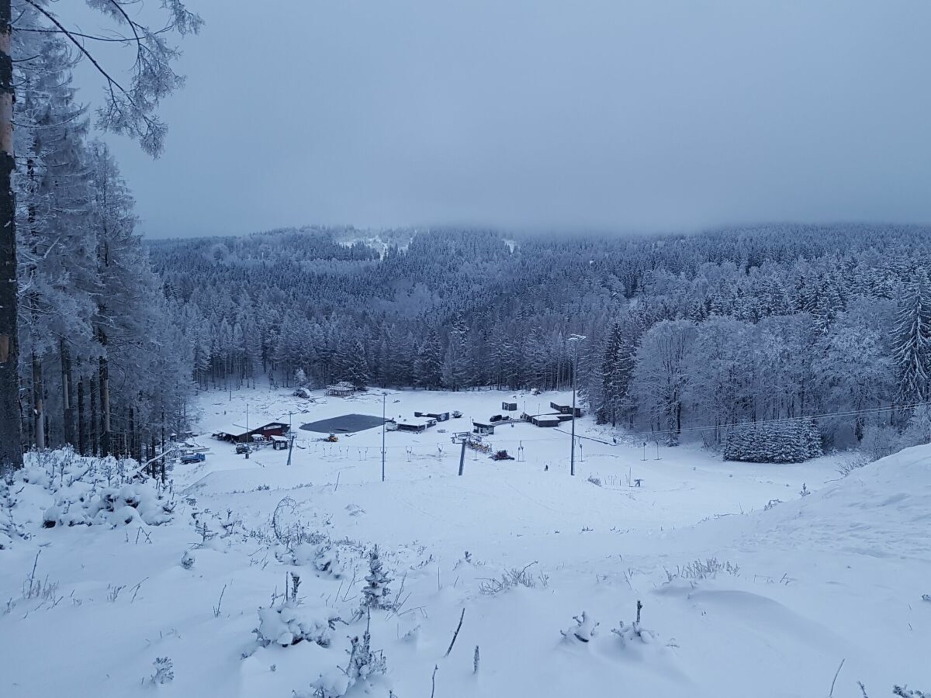 Rustiek vakantiehuis aan de bosrand met weids bergpanorama in Schnett - foto 30