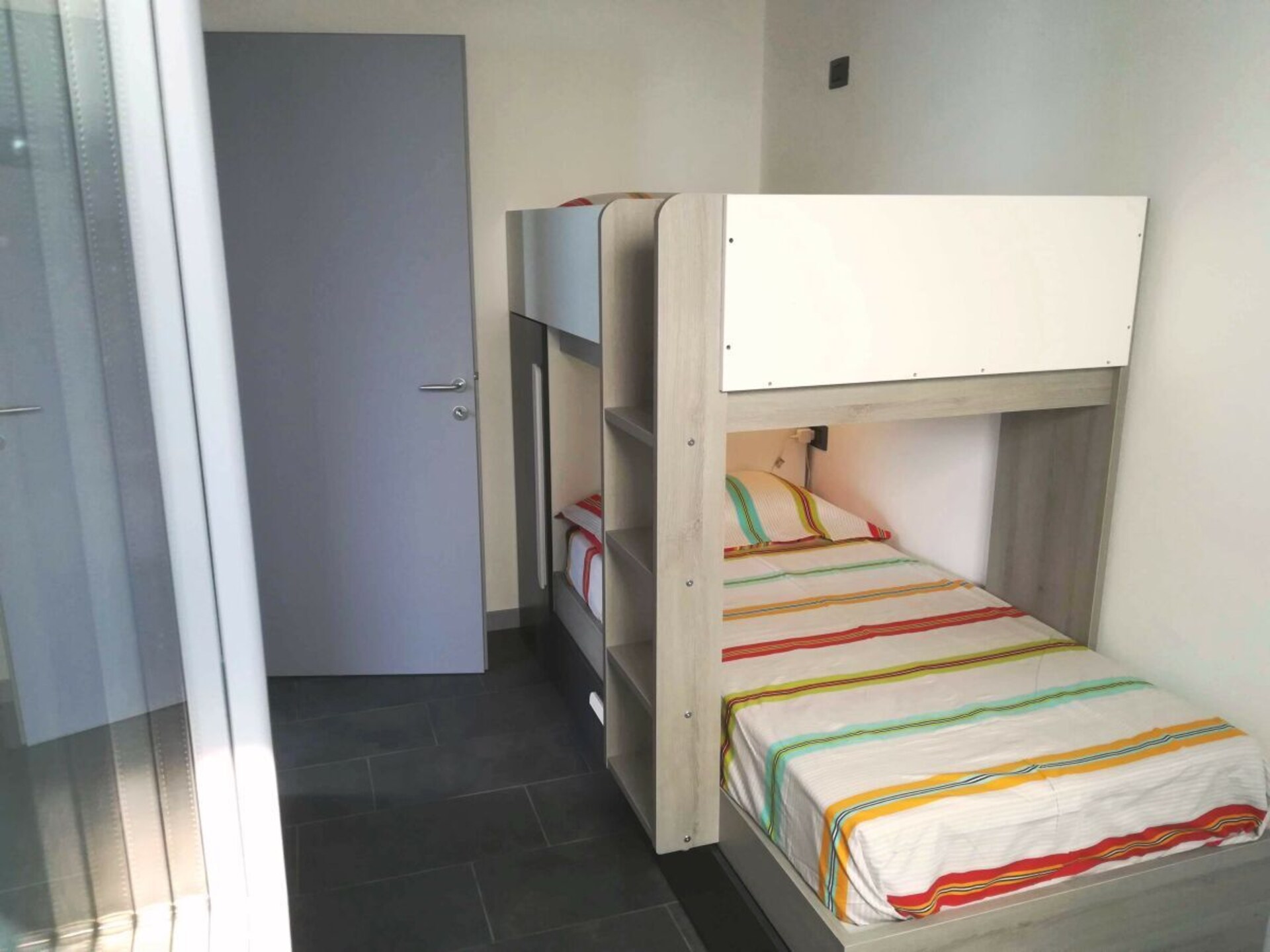 Modern appartement met zwembad en panoramisch uitzicht op het Comomeer - foto 17