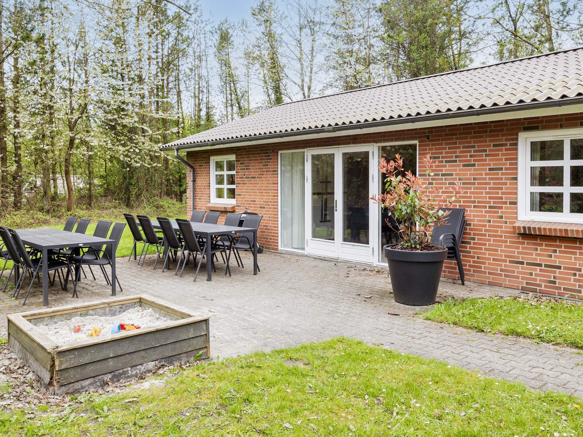 Ruim vakantiehuis in Øster Assels met zwembad, sauna en whirlpool - foto 3