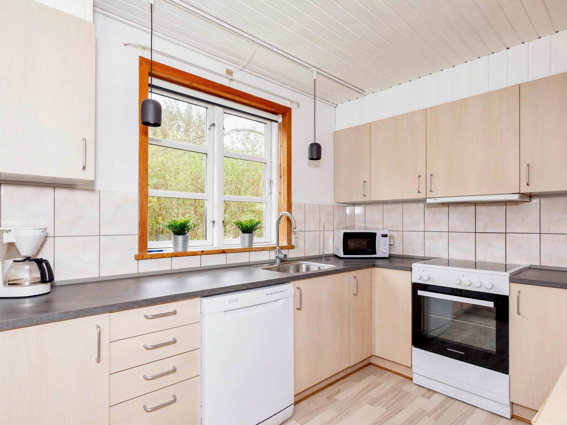 Ruim vakantiehuis in Øster Assels met zwembad, sauna en whirlpool - foto 31