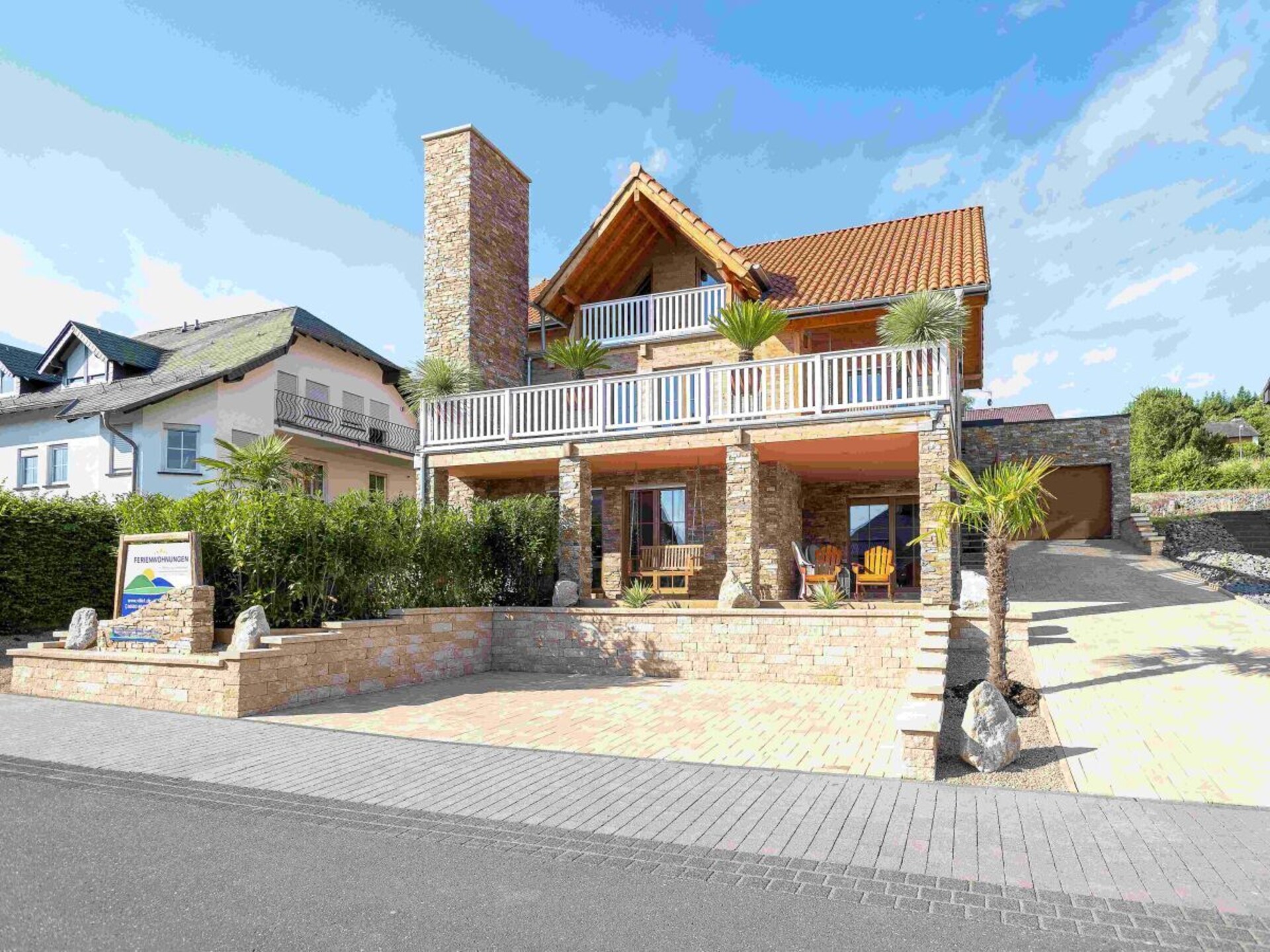 Luxe vakantiechalet met sauna en whirlpools bij het meer van Schalkenmehren - foto 4