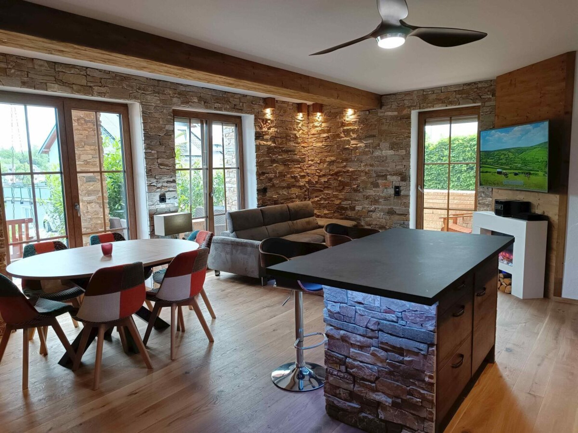 Luxe vakantiechalet met sauna en whirlpools bij het meer van Schalkenmehren - foto 16