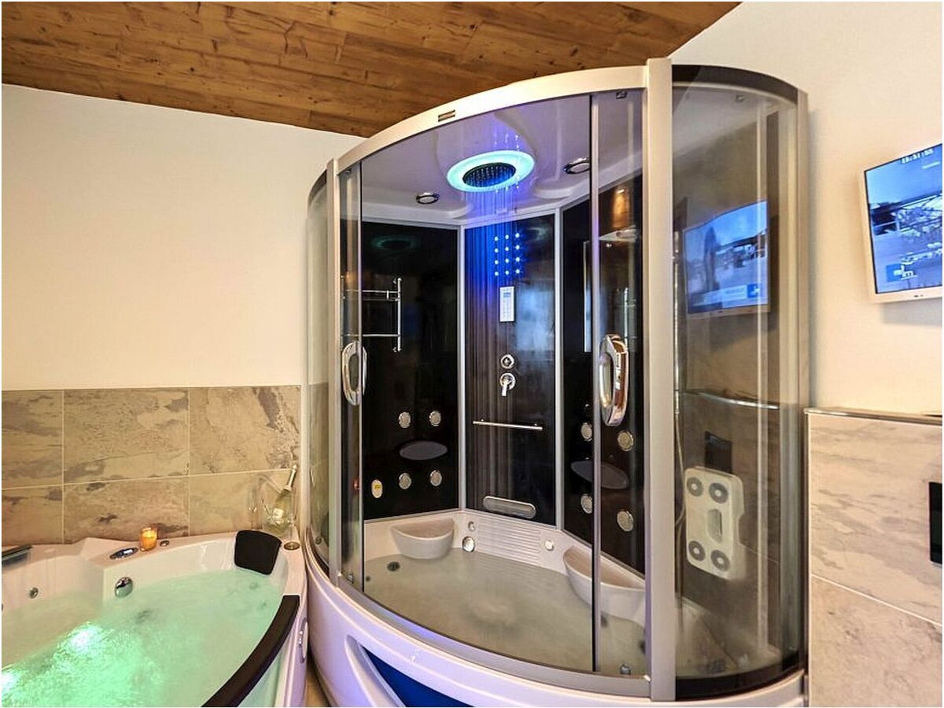 Luxe vakantiechalet met sauna en whirlpools bij het meer van Schalkenmehren - foto 27