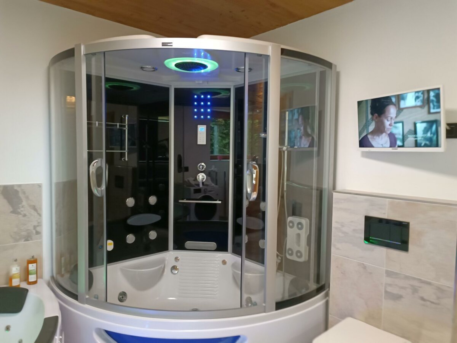 Luxe vakantiechalet met sauna en whirlpools bij het meer van Schalkenmehren - foto 29