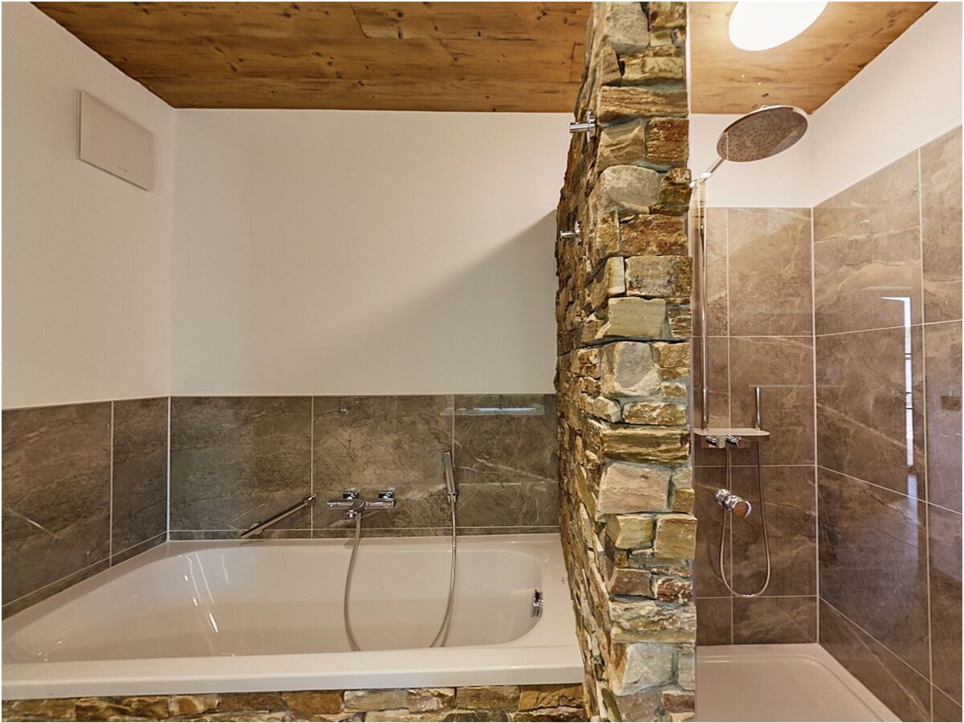 Luxe vakantiechalet met sauna en whirlpools bij het meer van Schalkenmehren - foto 32