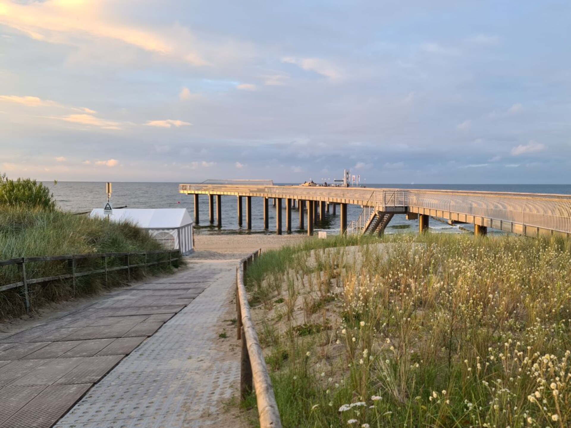 Knus appartement in Koserow, 100m van centrum, met terras & open haard - foto 19