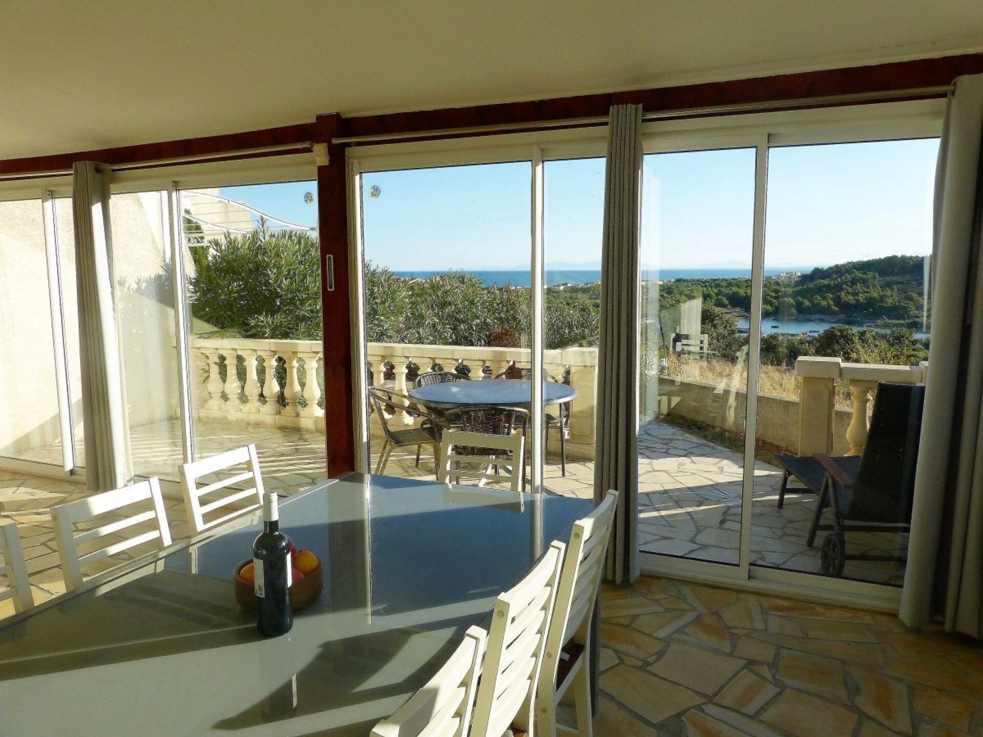 Ruim vakantiehuis met zeezicht in St. Pierre-la-mer, 700m van strand - foto 11