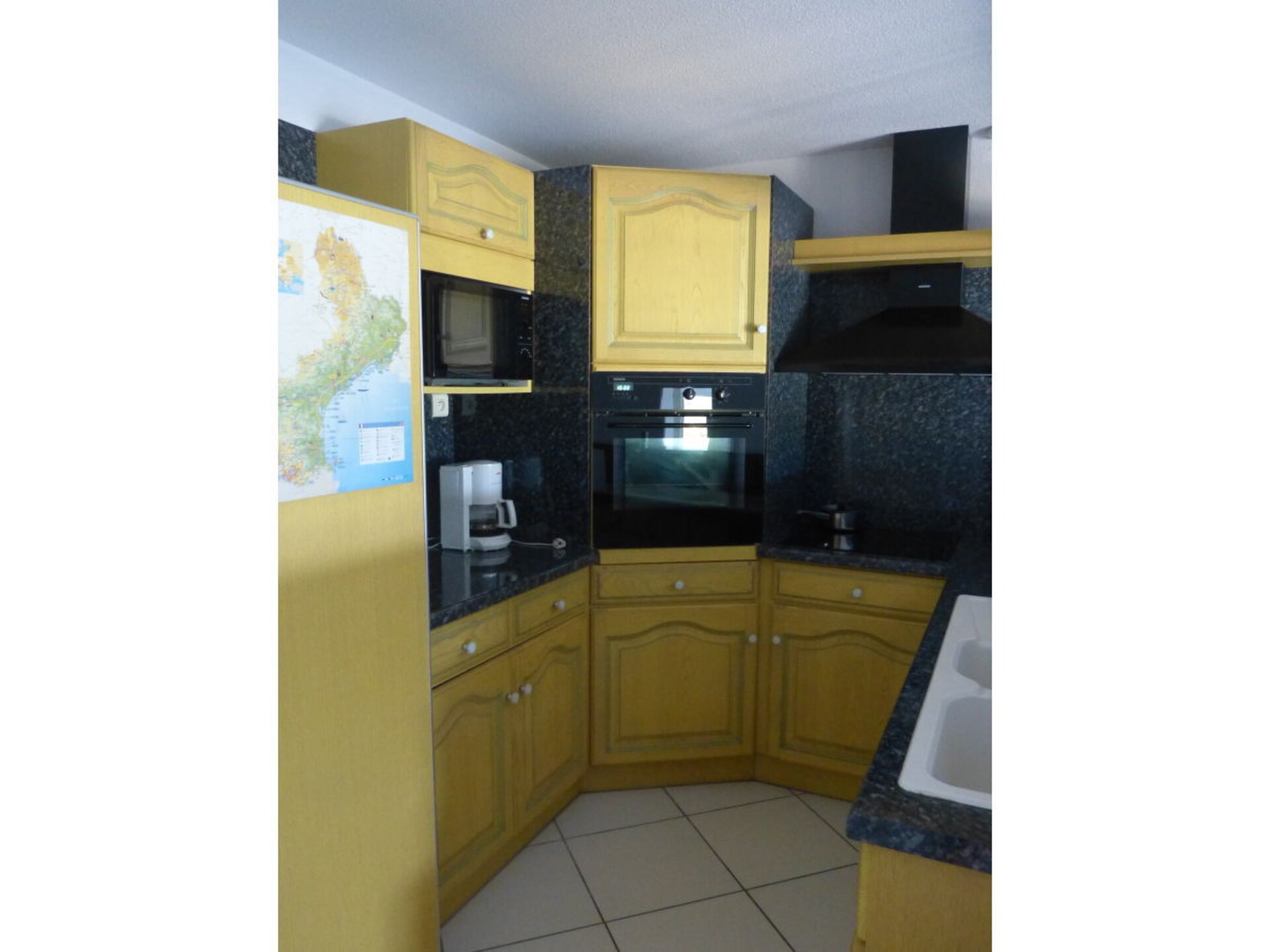 Ruim vakantiehuis met zeezicht in St. Pierre-la-mer, 700m van strand - foto 29
