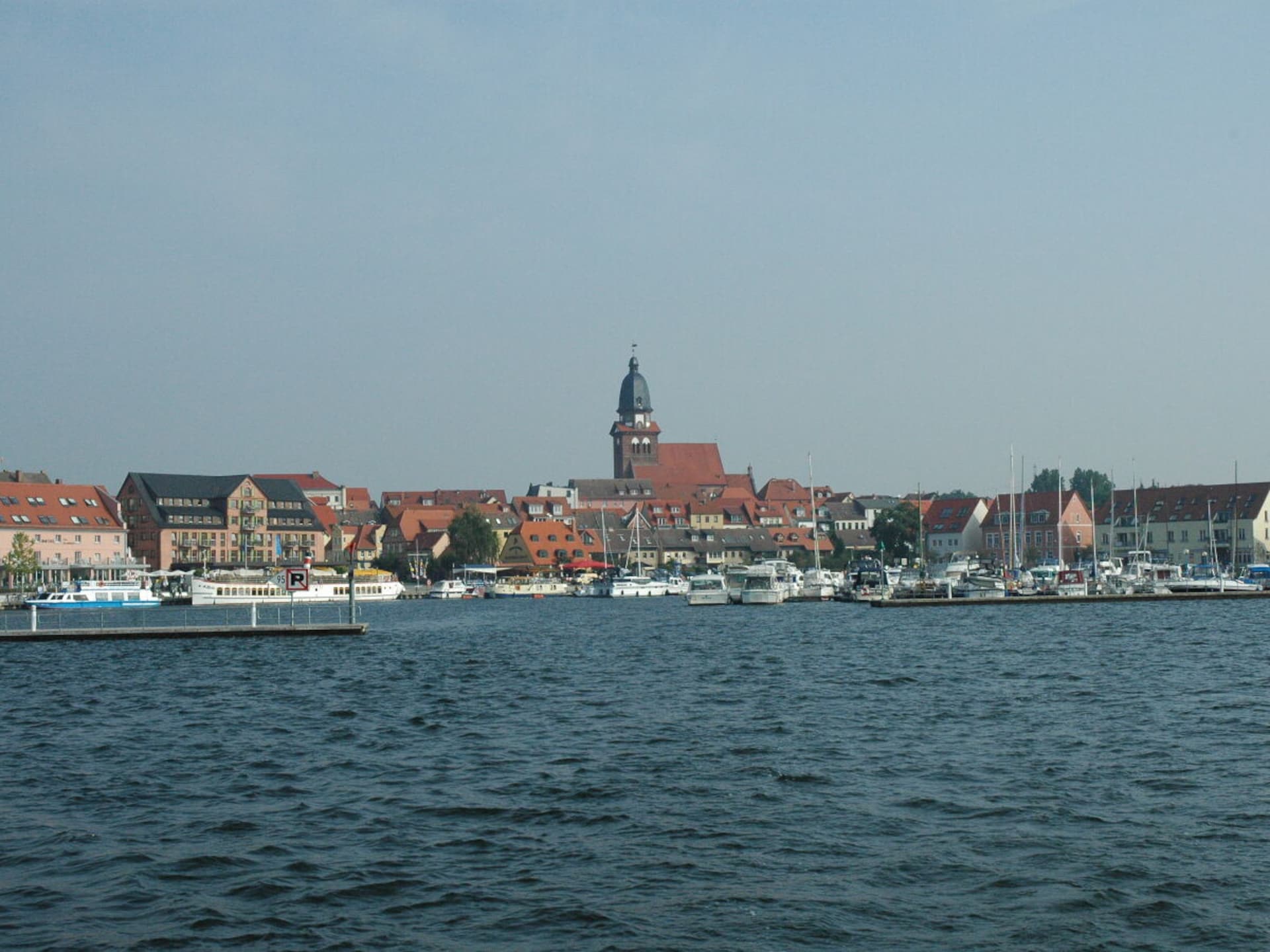 6-persoons vakantiehuis in het centrum van Waren aan het Müritz-meer - foto 32