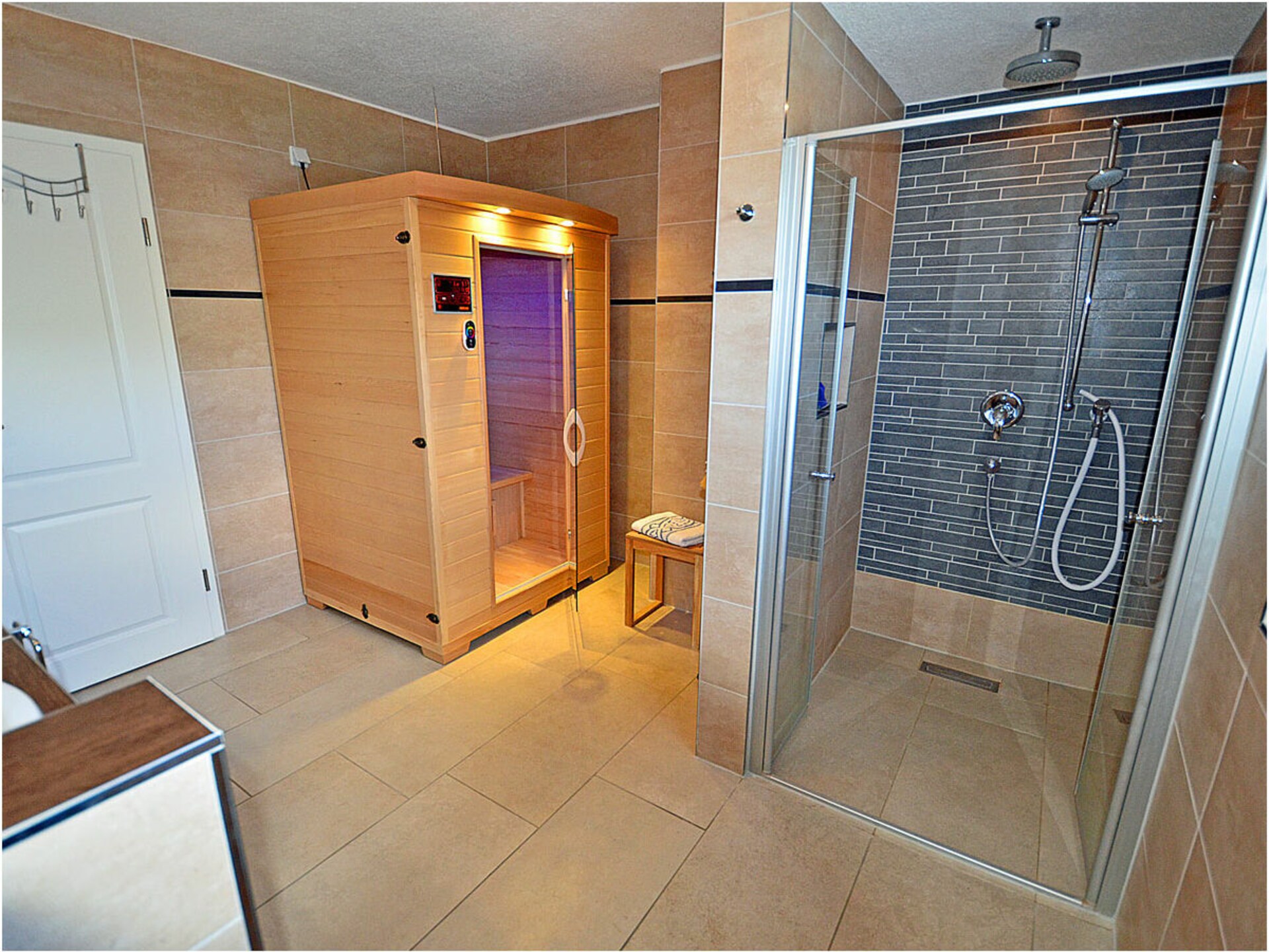 6-persoons vakantiehuis in het centrum van Juliusruh - foto 17