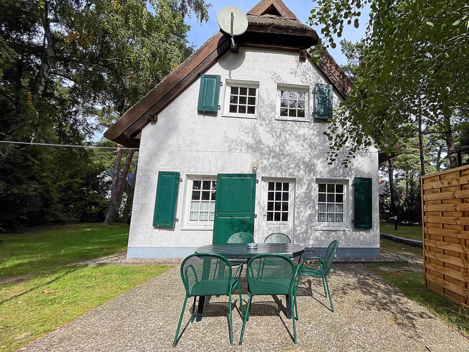 Rieten vakantiehuis bij strand Glowe met sauna en grote tuin - foto 2