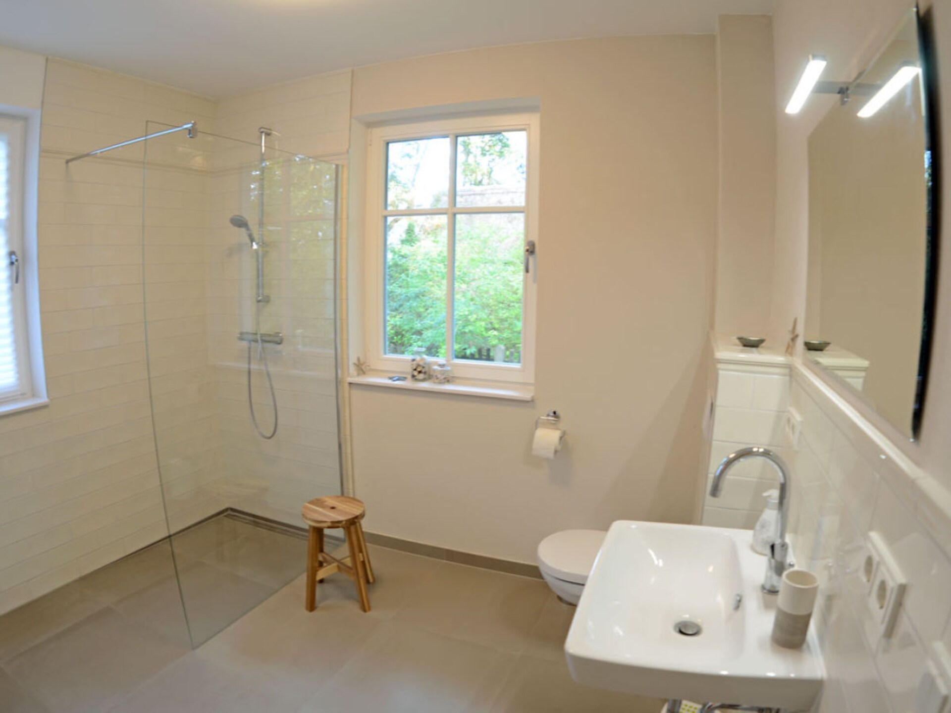 Luxe vakantiehuis met sauna en haard, 250m van zee in Glowe - foto 17