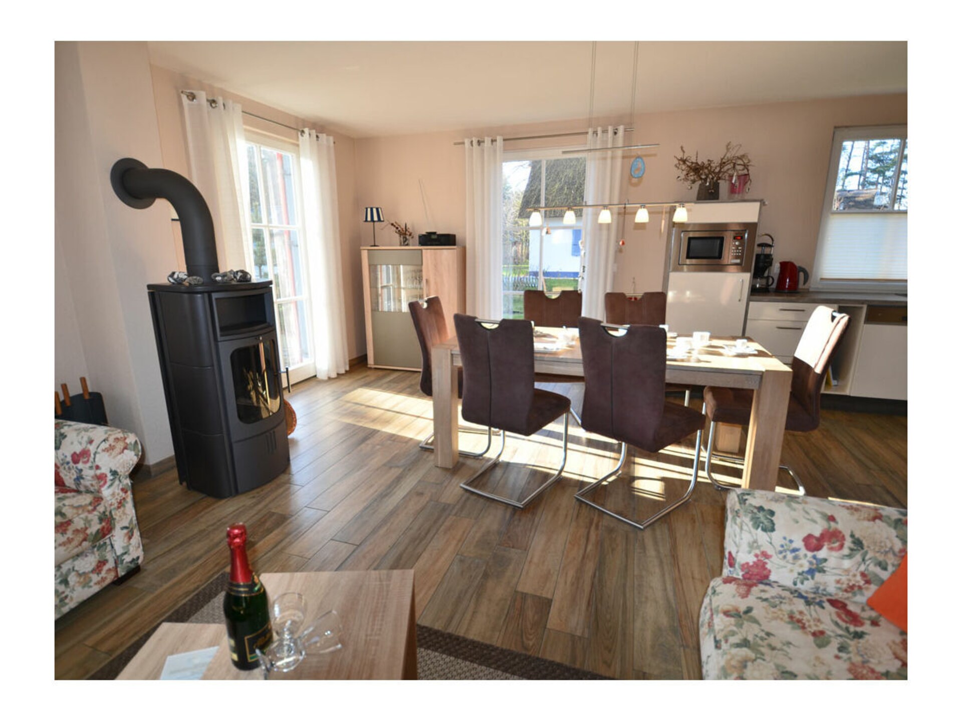 Luxe vakantiehuis met sauna en open haard op 250m van de Oostzee in Glowe - foto 8