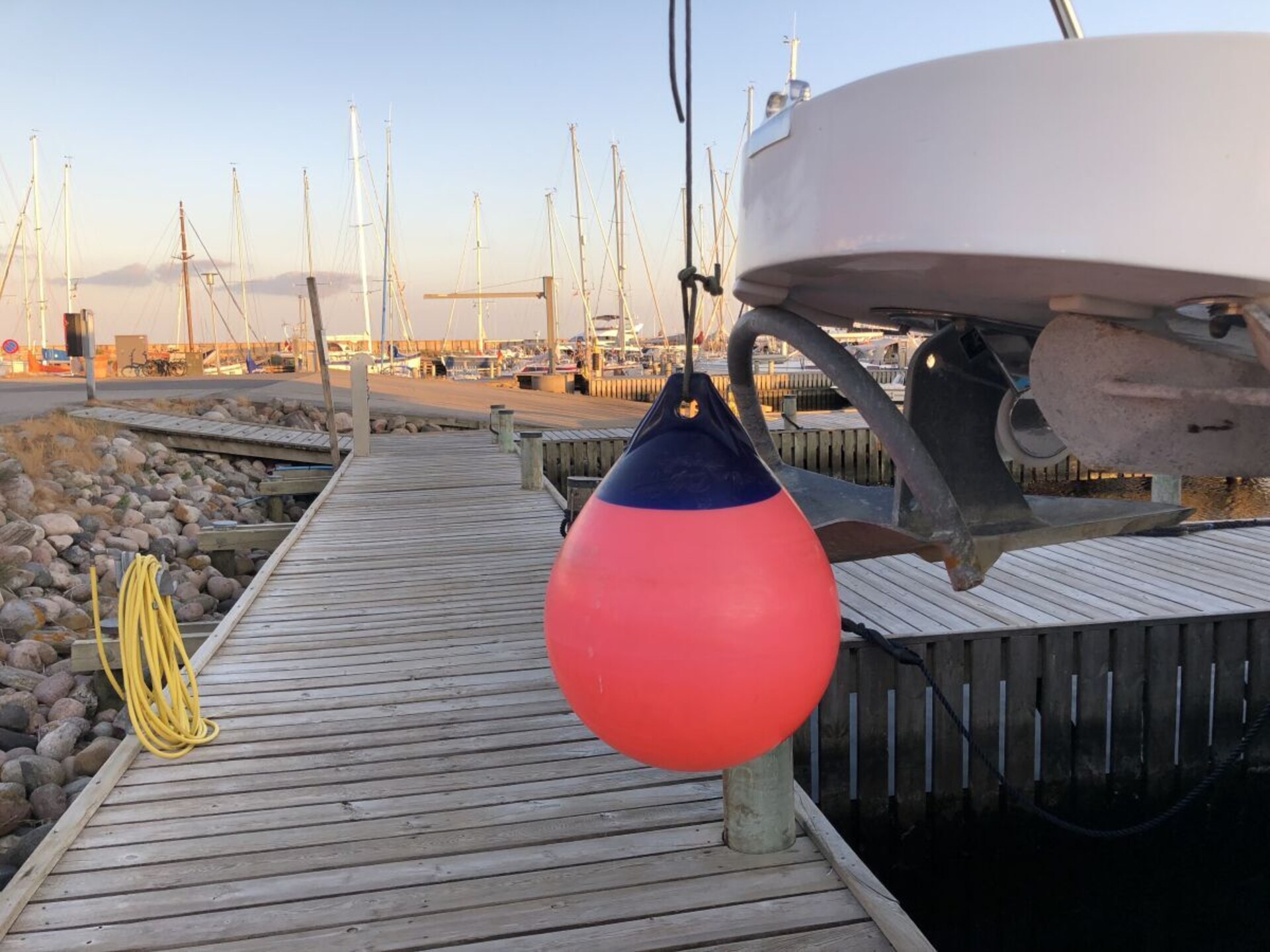 Licht modern duplexappartement met sauna en dakterras nabij zee - foto 7