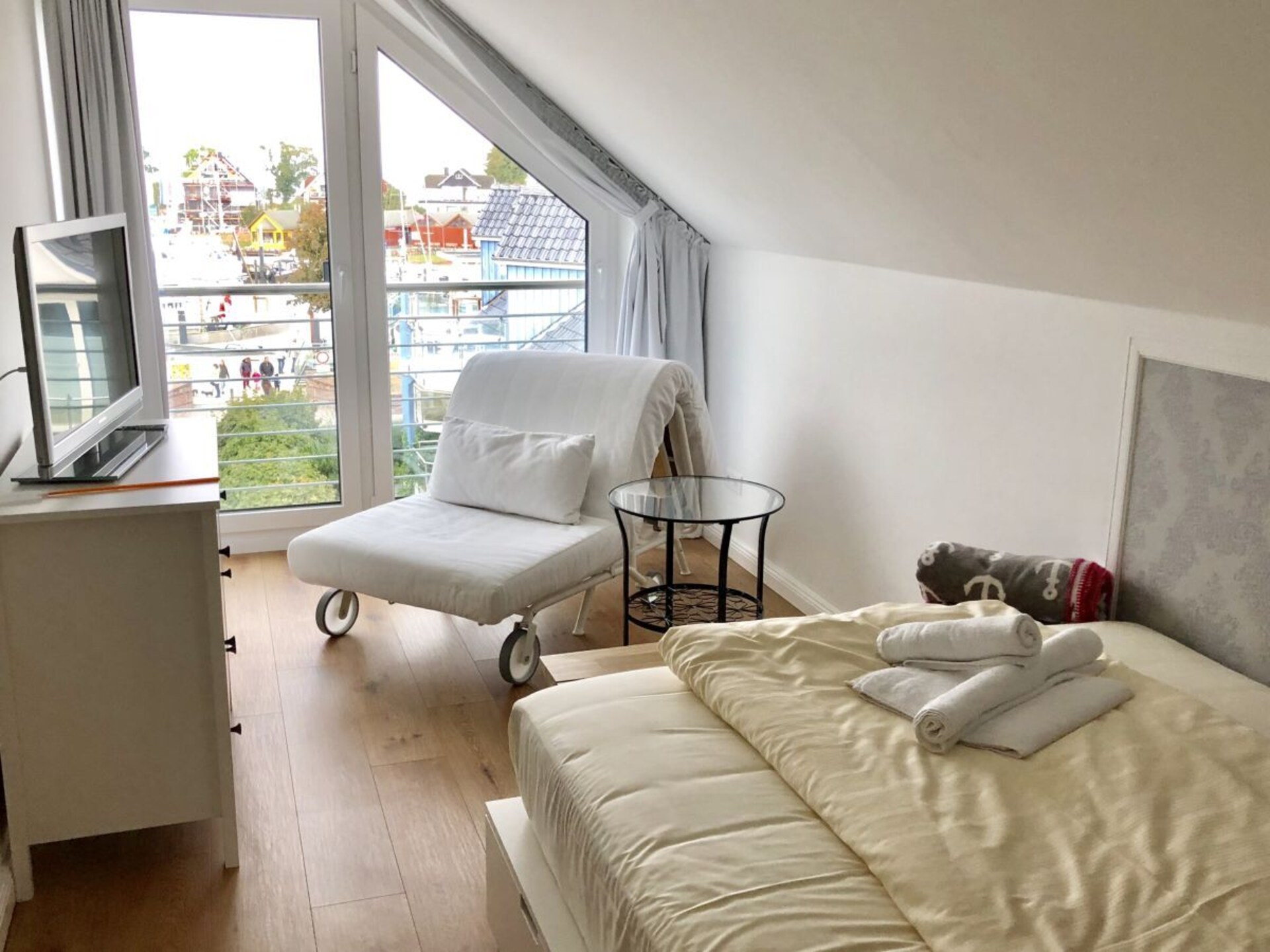 Licht modern duplexappartement met sauna en dakterras nabij zee - foto 19