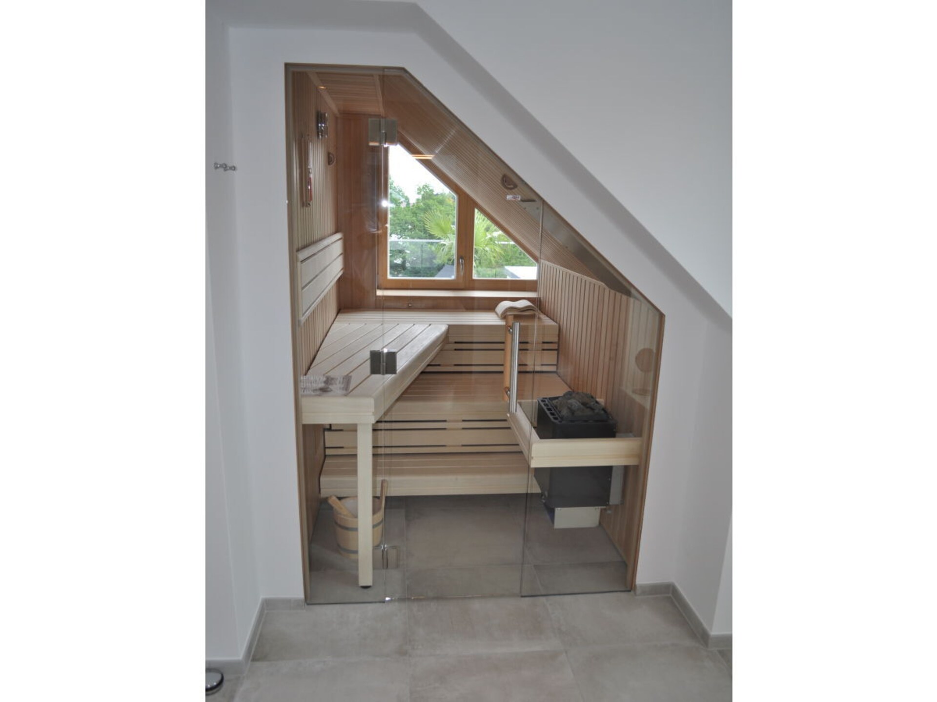 Licht modern duplexappartement met sauna en dakterras nabij zee - foto 20