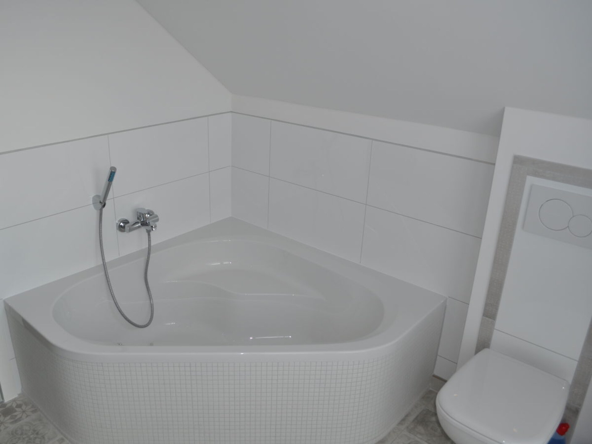 Licht modern duplexappartement met sauna en dakterras nabij zee - foto 21