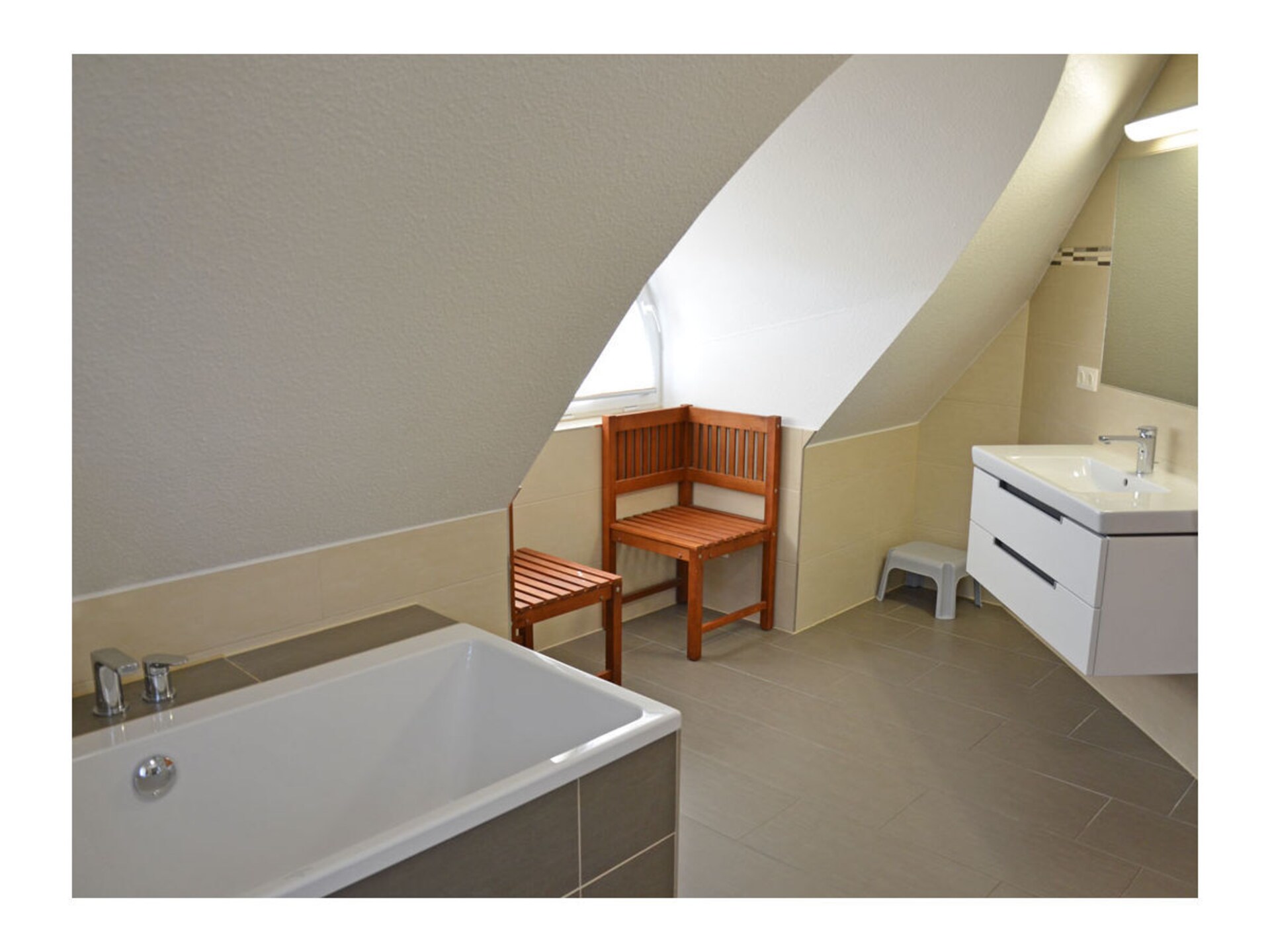 Luxe rieten dakvilla nabij zandstrand Glowe met sauna en open haard - foto 19