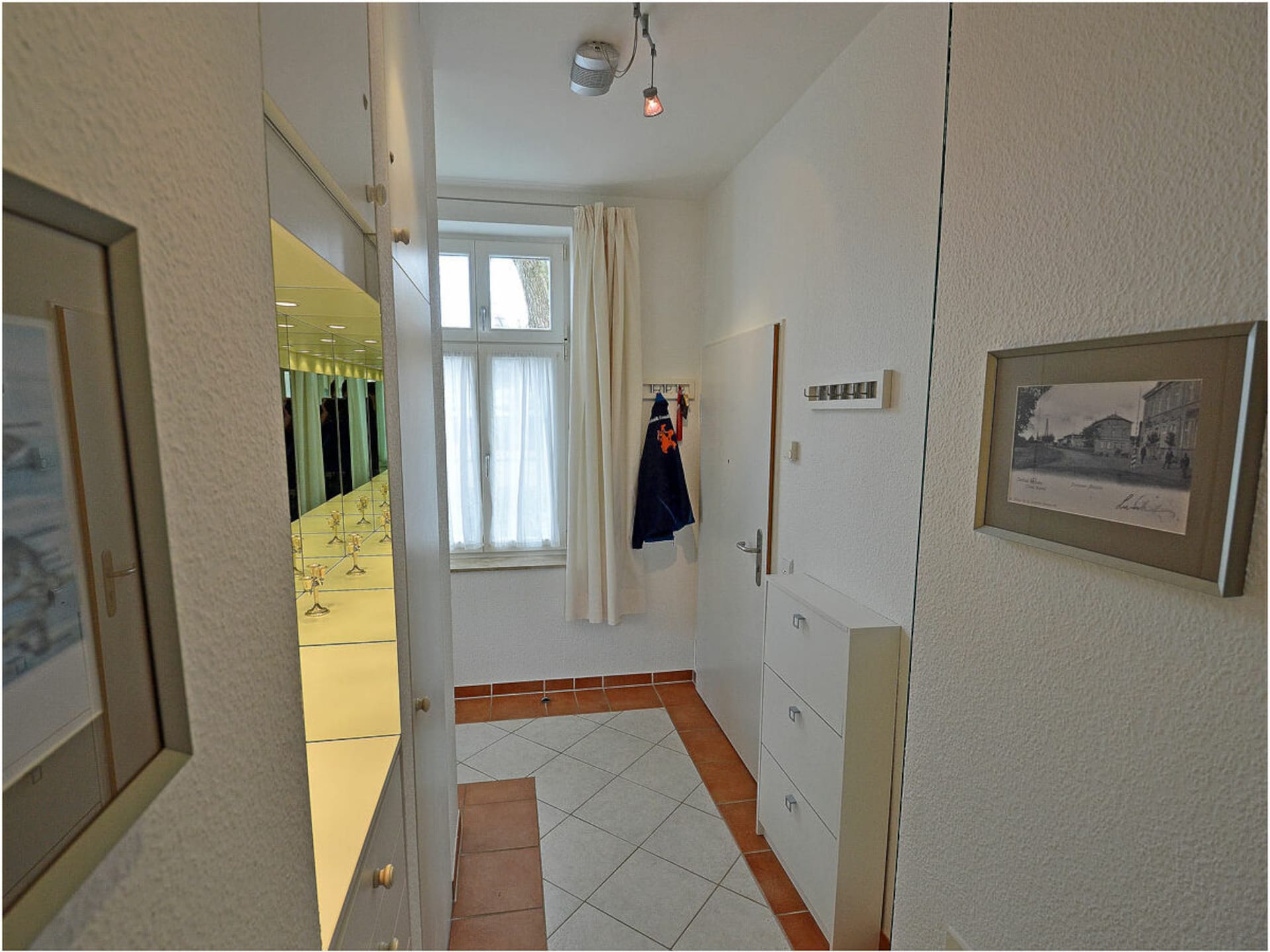 5-persoons vakantiehuis in het centrum van Glowe - foto 27