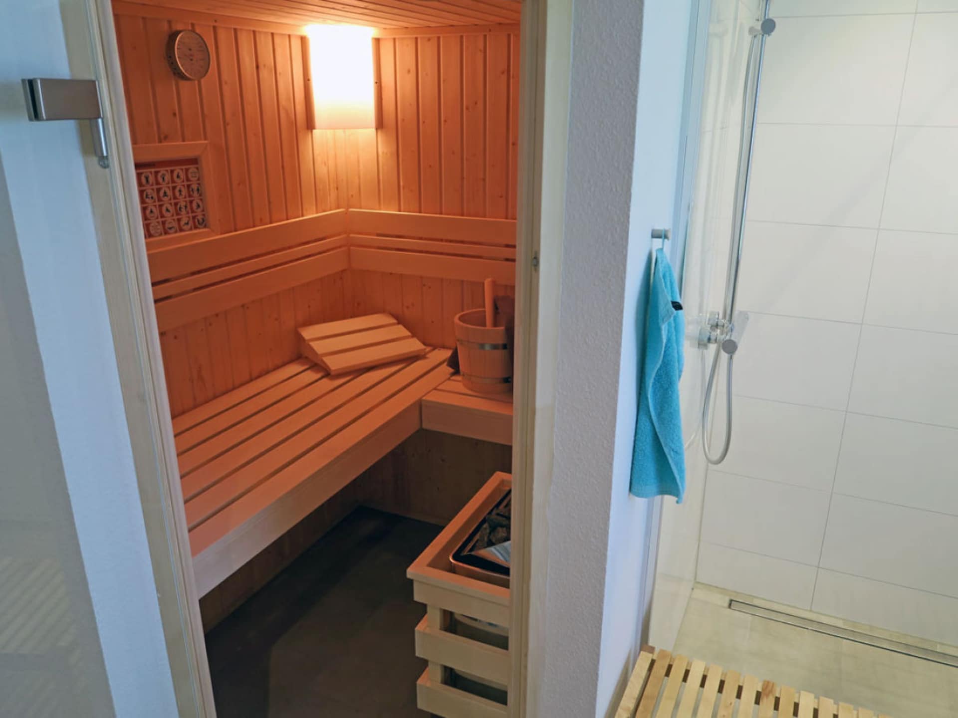 Op 1,0 km van het centrum: sfeervol vakantiehuis in Glowe · 5 pers. - foto 17