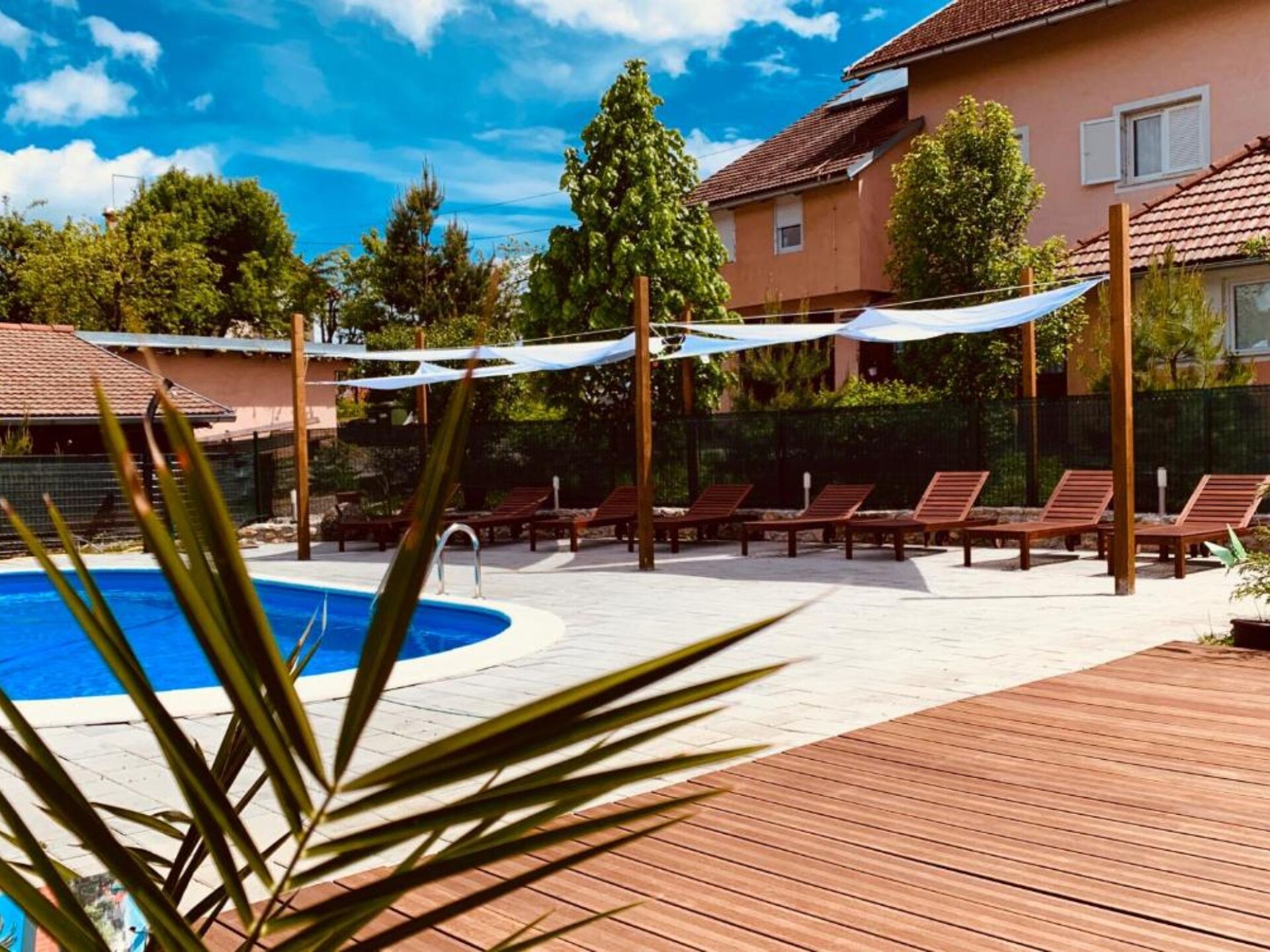 Sfeervol appartement in Rakovica met terras en uitzicht op het zwembad · 2 pers. - foto 10