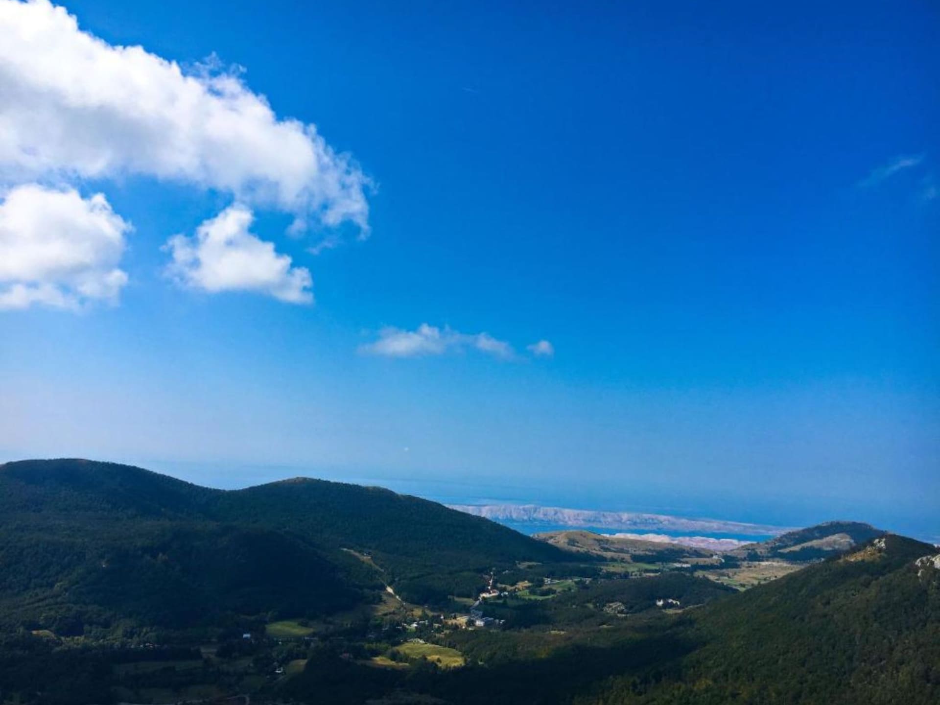 Vrijstaand vakantiehuis met tuin en uitzicht op de Velebit bergen bij Karlobag - foto 12