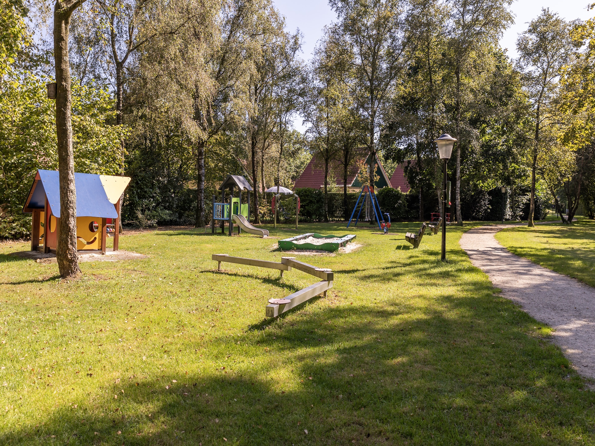 Vrijstaand vakantiehuis op groen park in bosrijke omgeving van Diessen - foto 16