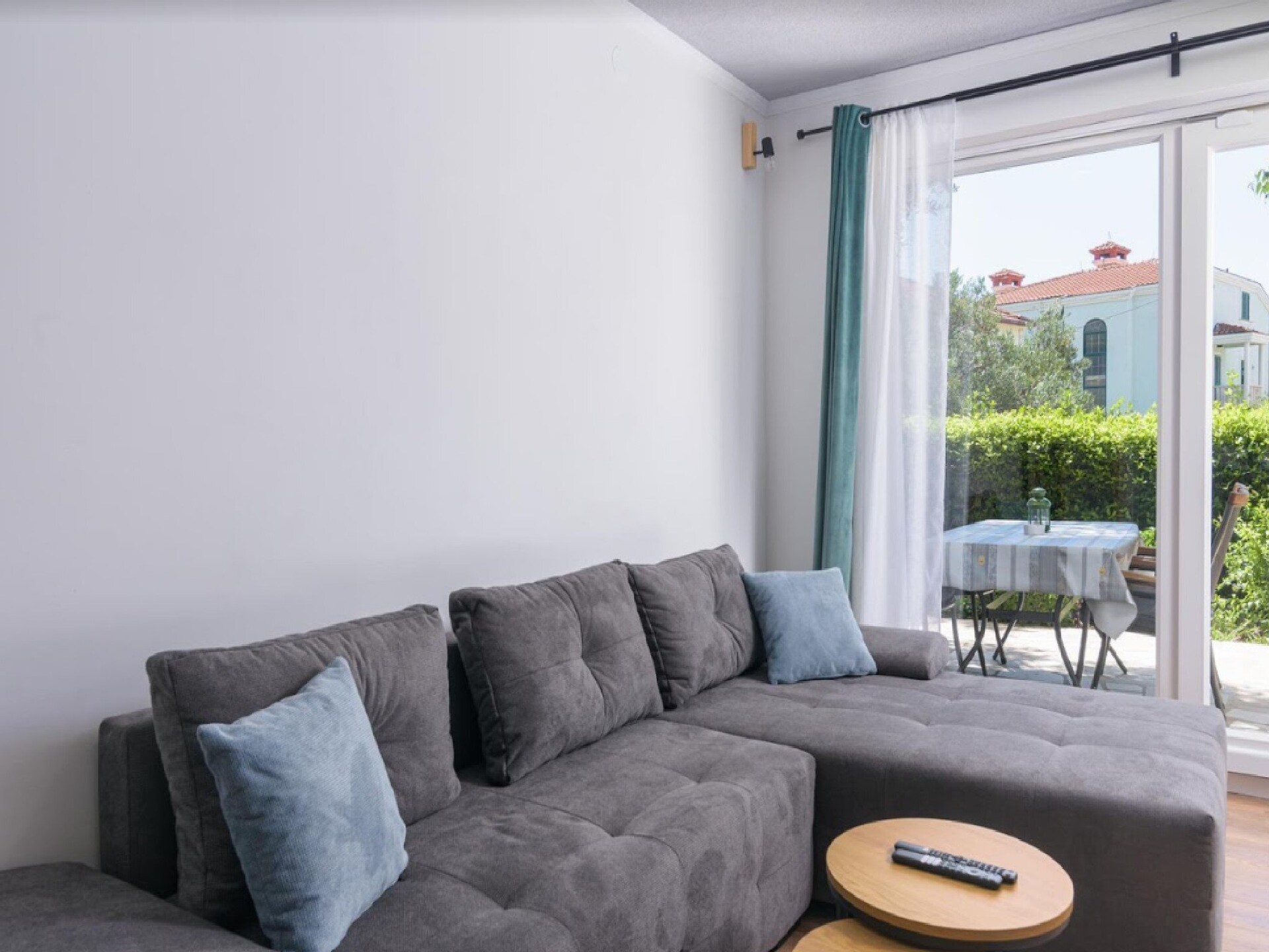 Aan het strand: Ruim appartement in Kastel Stafilic voor 4 personen - foto 2
