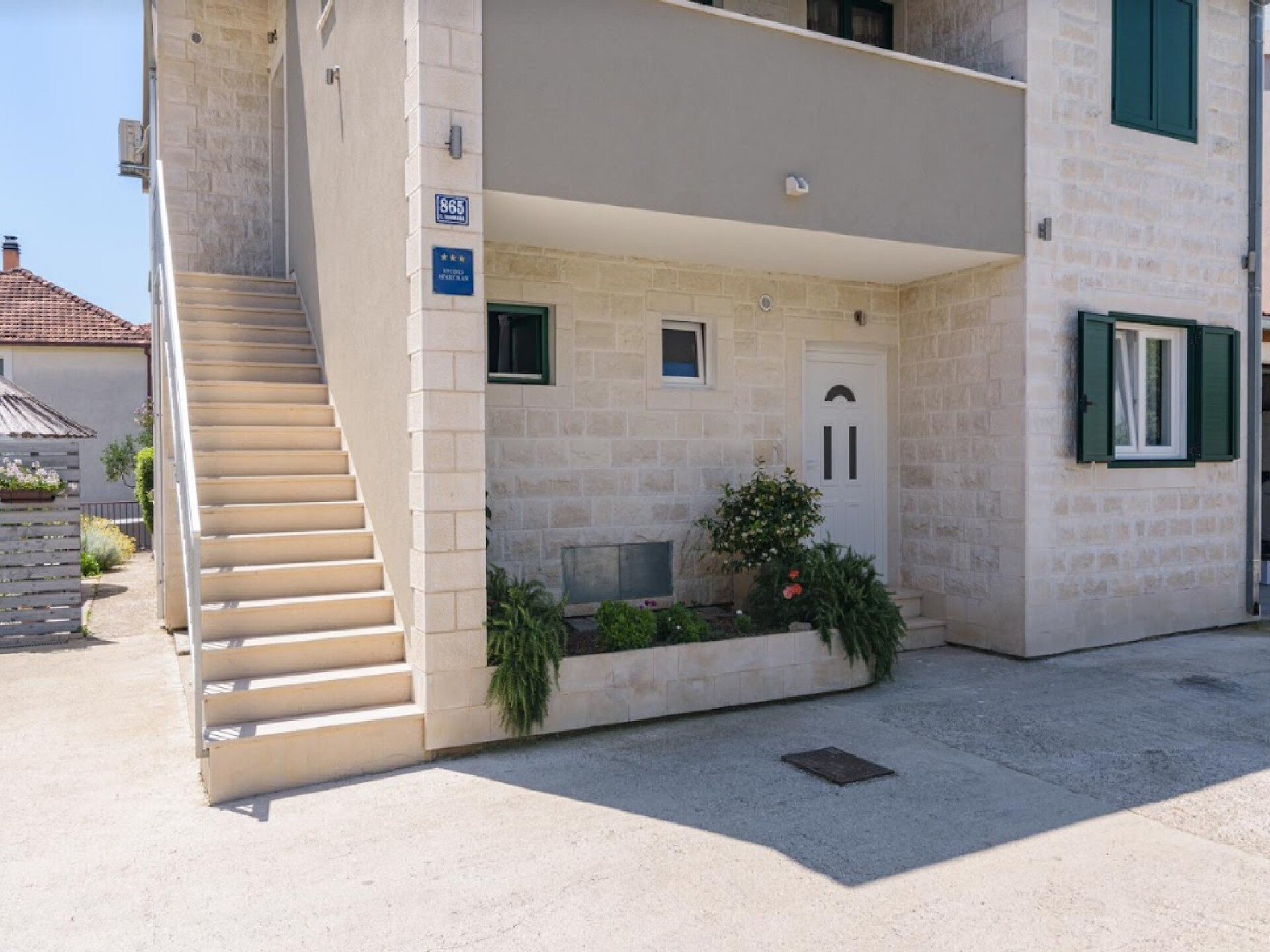 Aan het strand: Ruim appartement in Kastel Stafilic voor 4 personen - foto 18