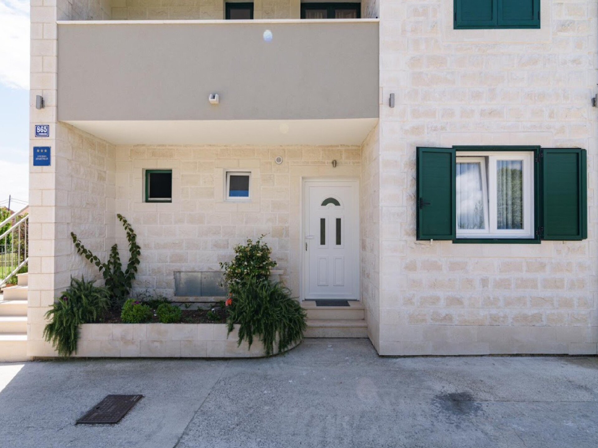 Aan het strand: Ruim appartement in Kastel Stafilic voor 4 personen - foto 19